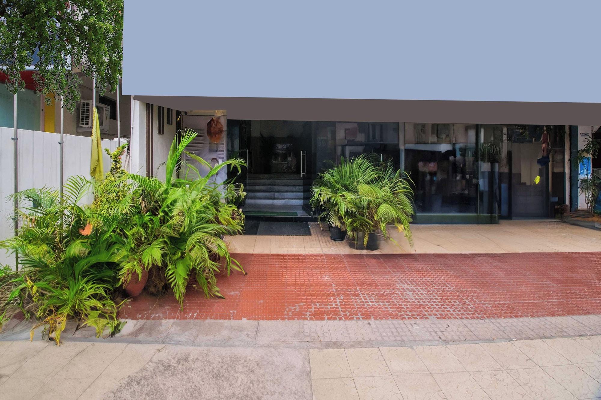 Vista Exterior Collection O Ramakrishna Beach