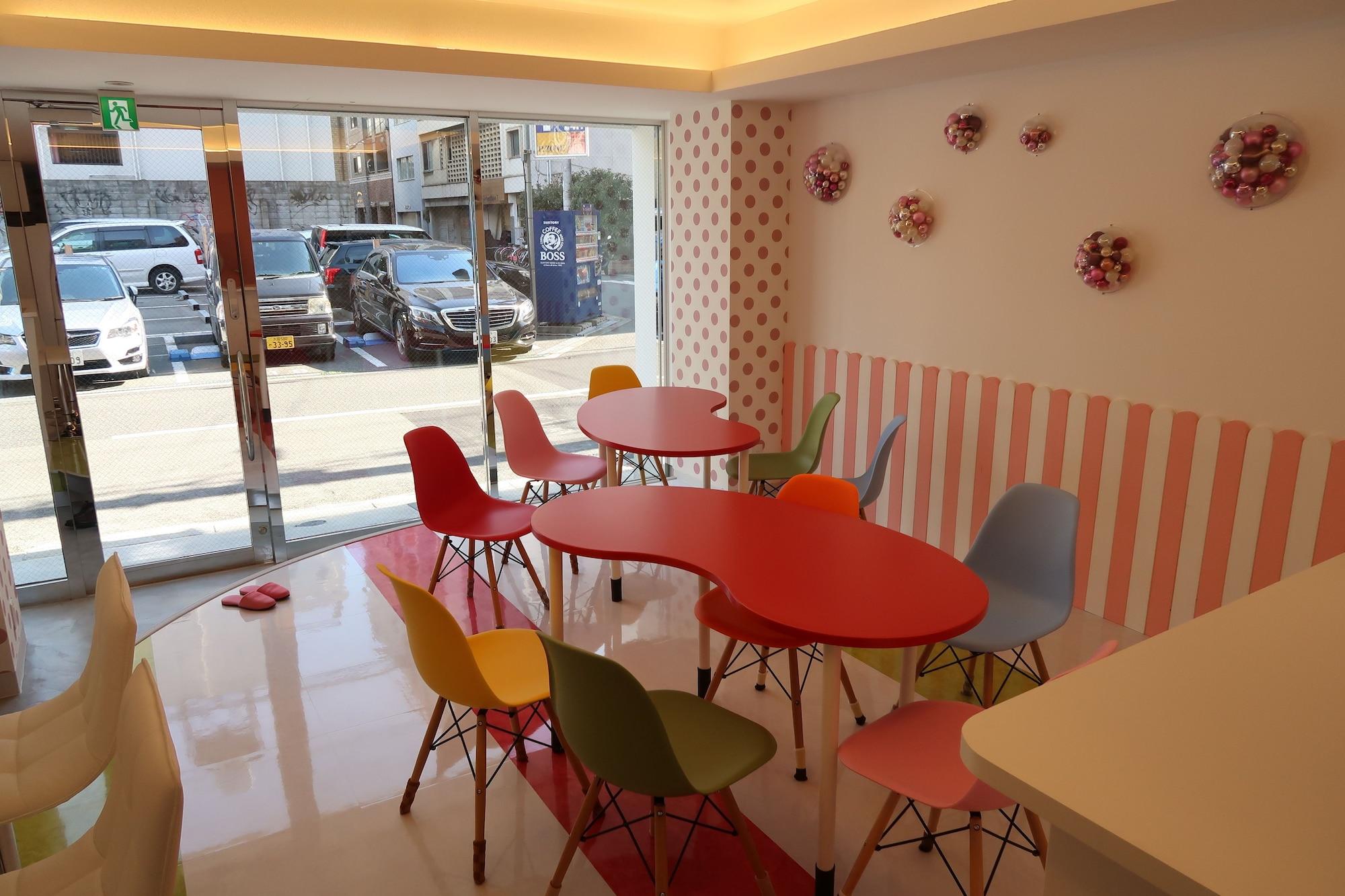 Varios Picnic Hostel Osaka