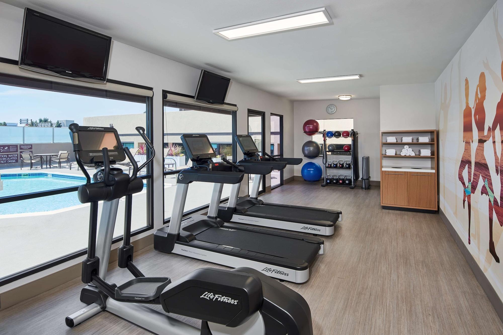 Gimnasio DoubleTree by Hilton Fullerton