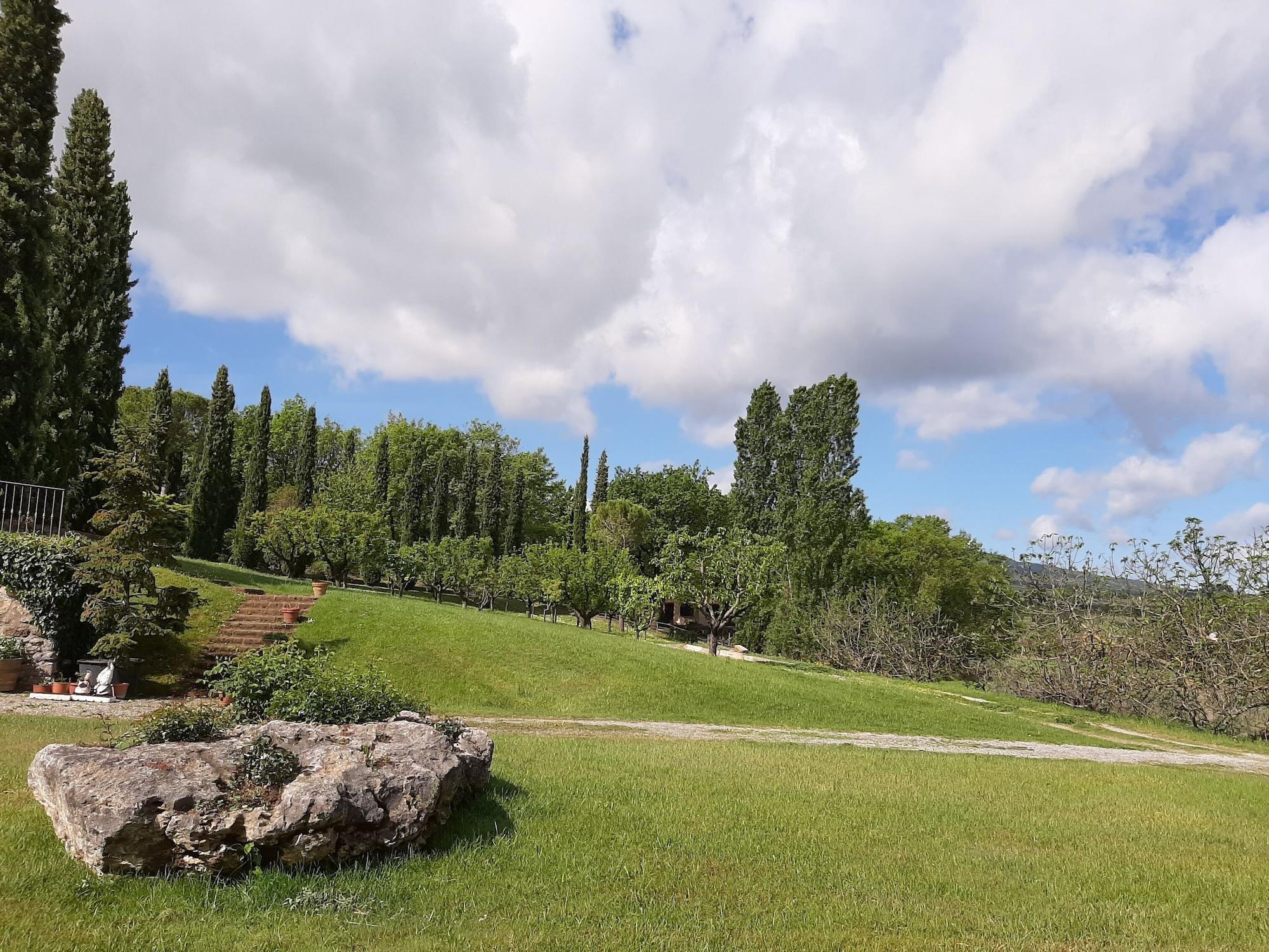 Vista Exterior Agriturismo La Sovana