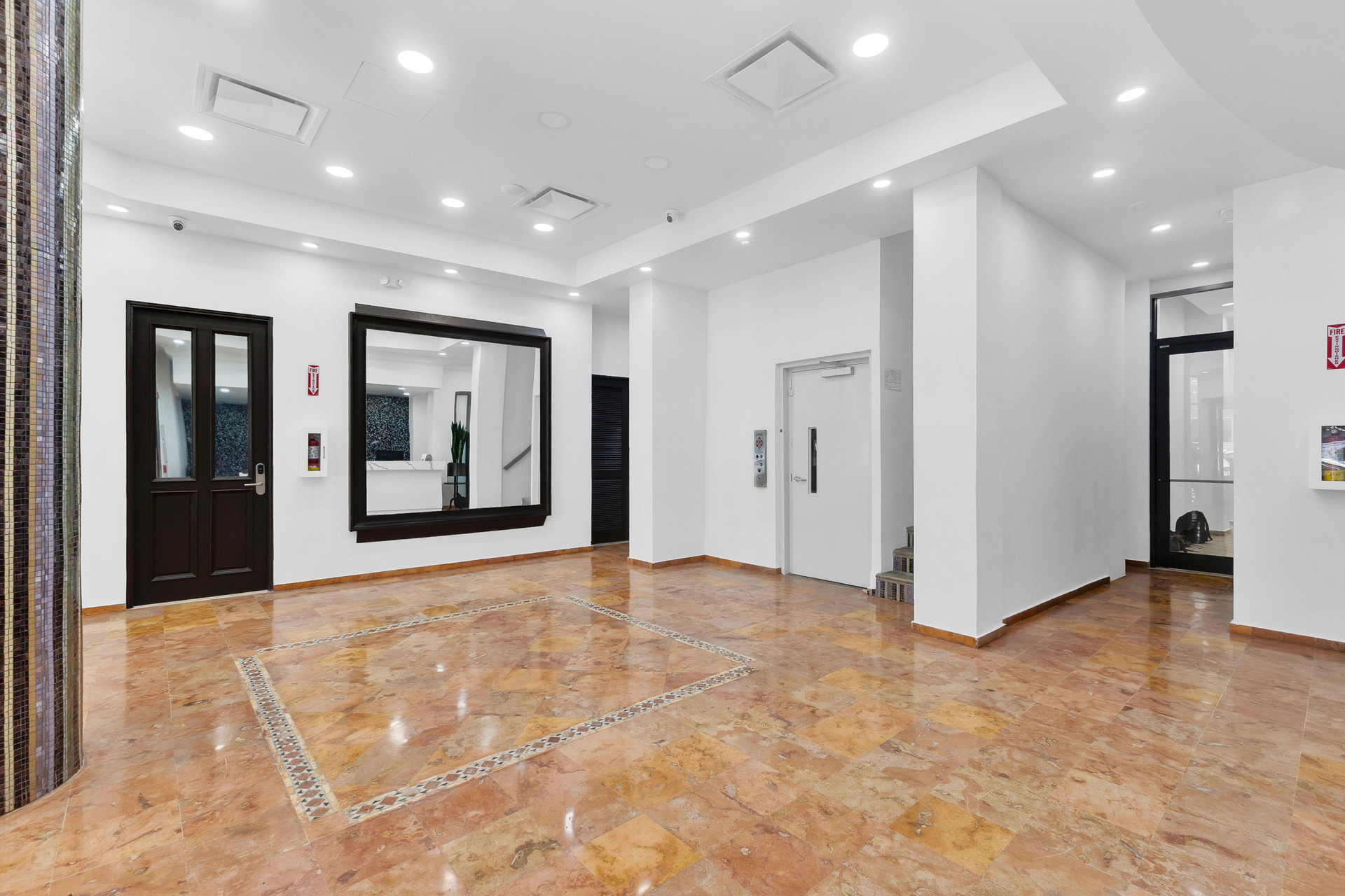 Vista Lobby Armas Hotel
