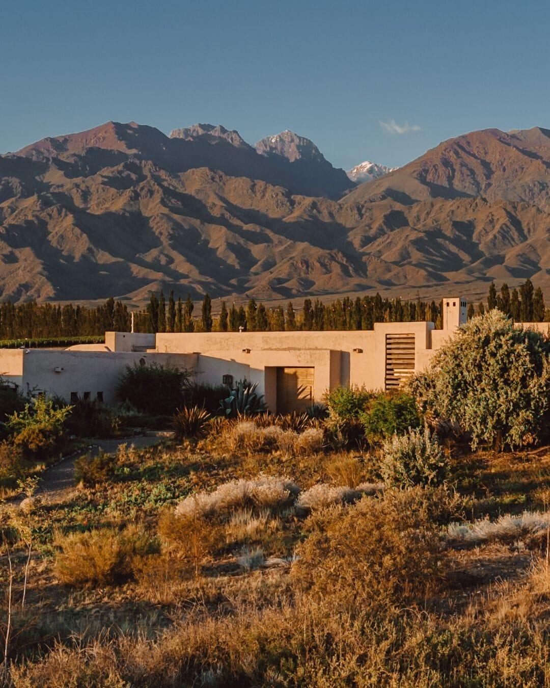 Varios Alpasion Lodge