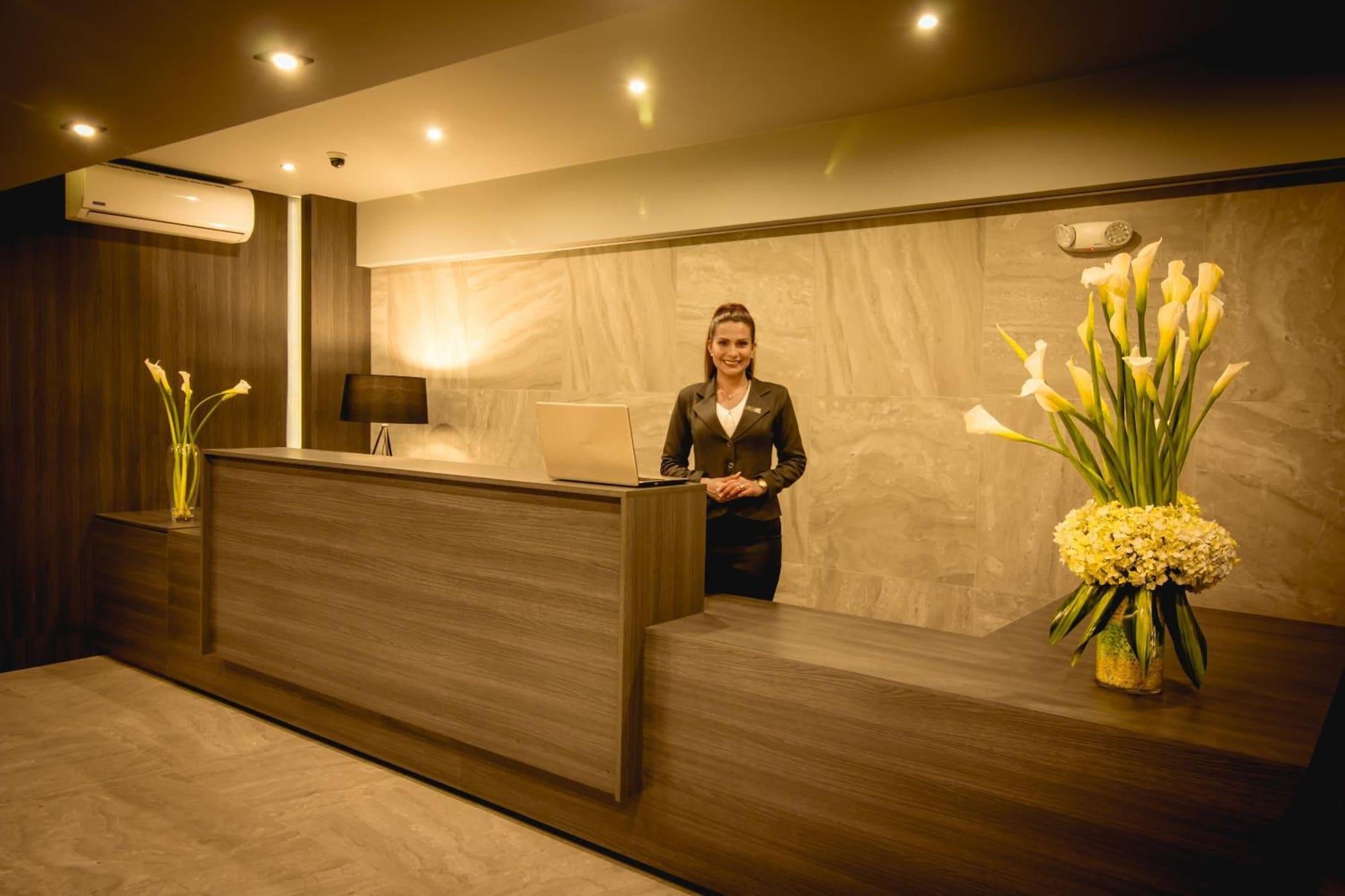 Vista Lobby Awqa Hoteles Natasha