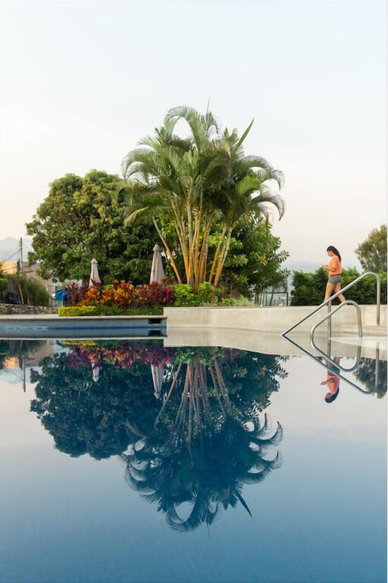 Varios Hotel & Villa Internacional de Tenis