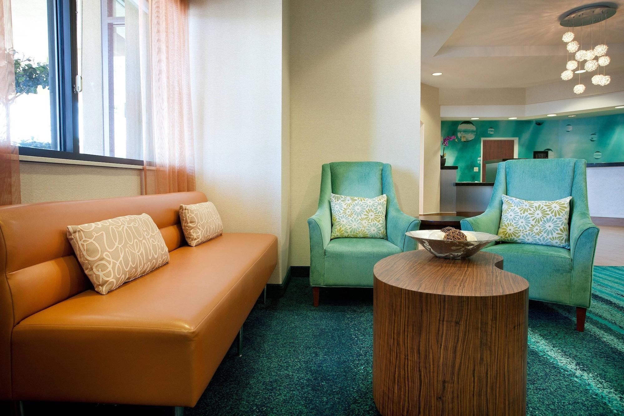 Vista Lobby SpringHill Suites Los Angeles LAX/Manhattan Beach