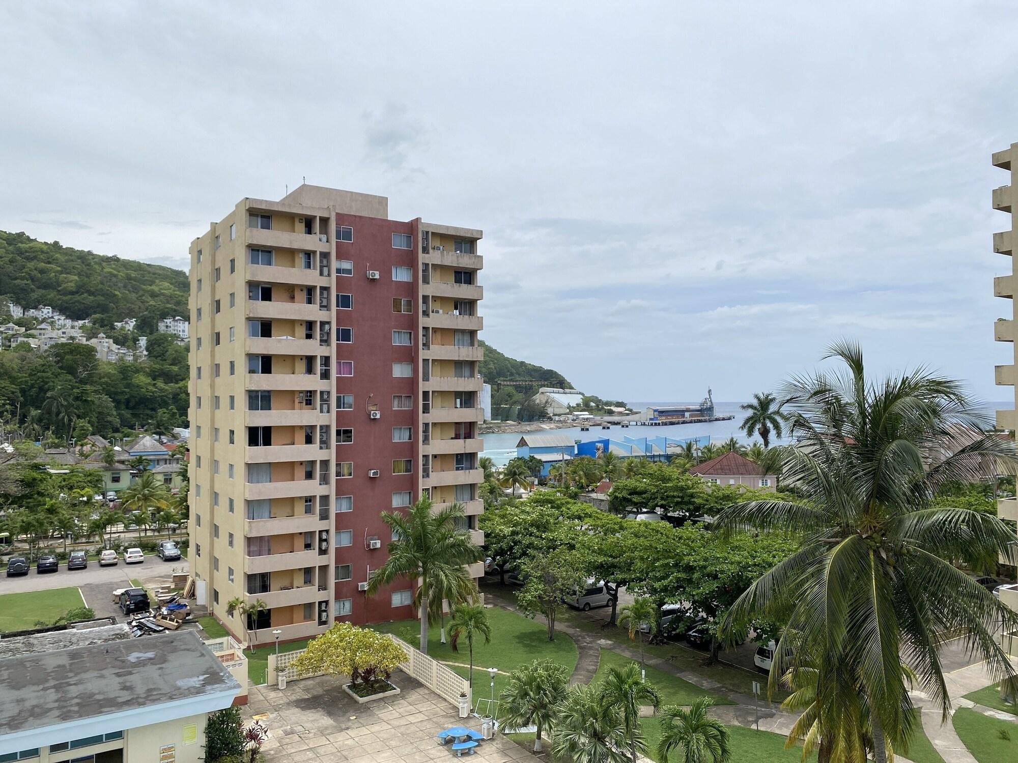 Varios Turtle Beach Towers Vacation