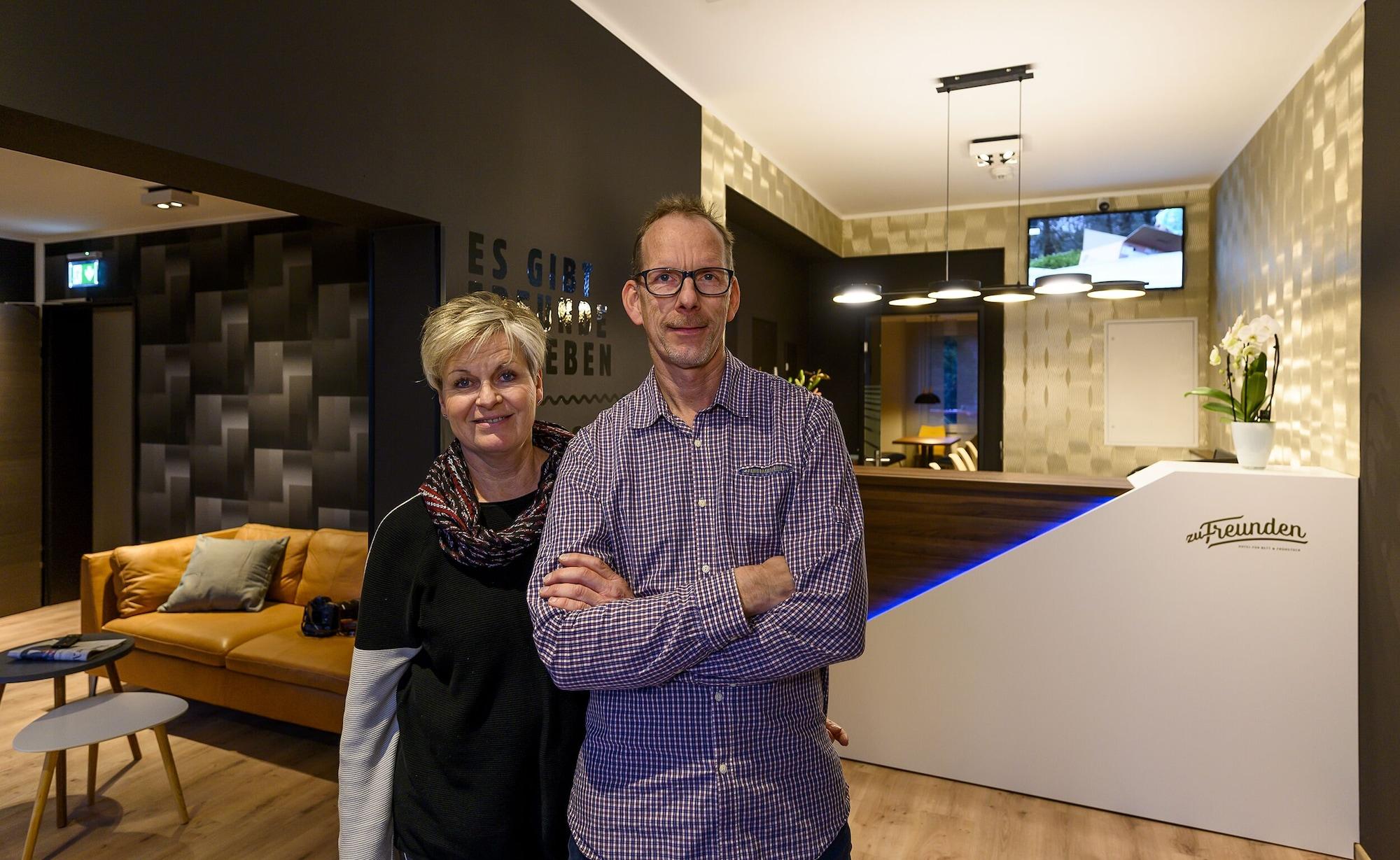 Vista Lobby Zu Freunden