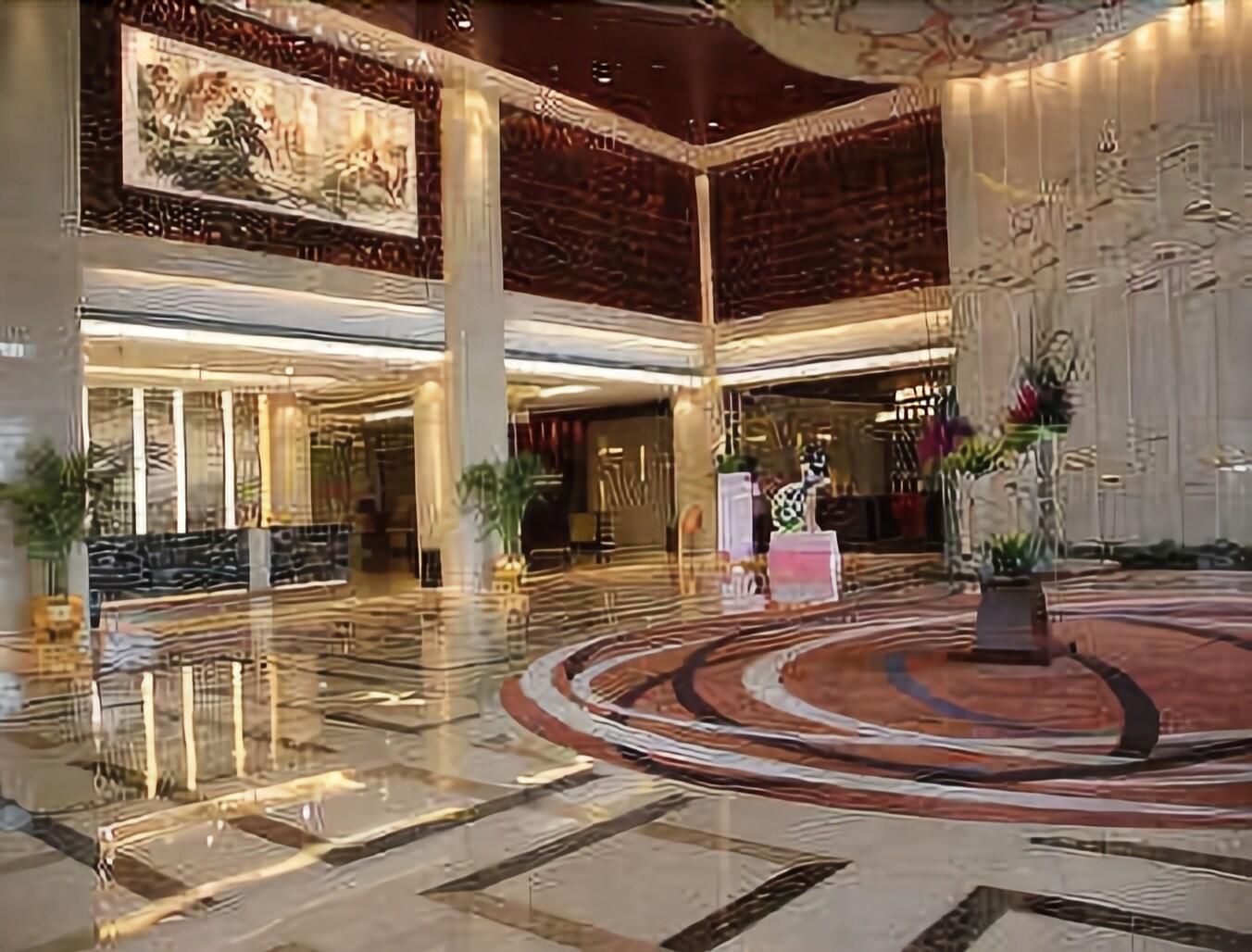 Vista Lobby Ramada Plaza by Wyndham Shaoguan City Centre
