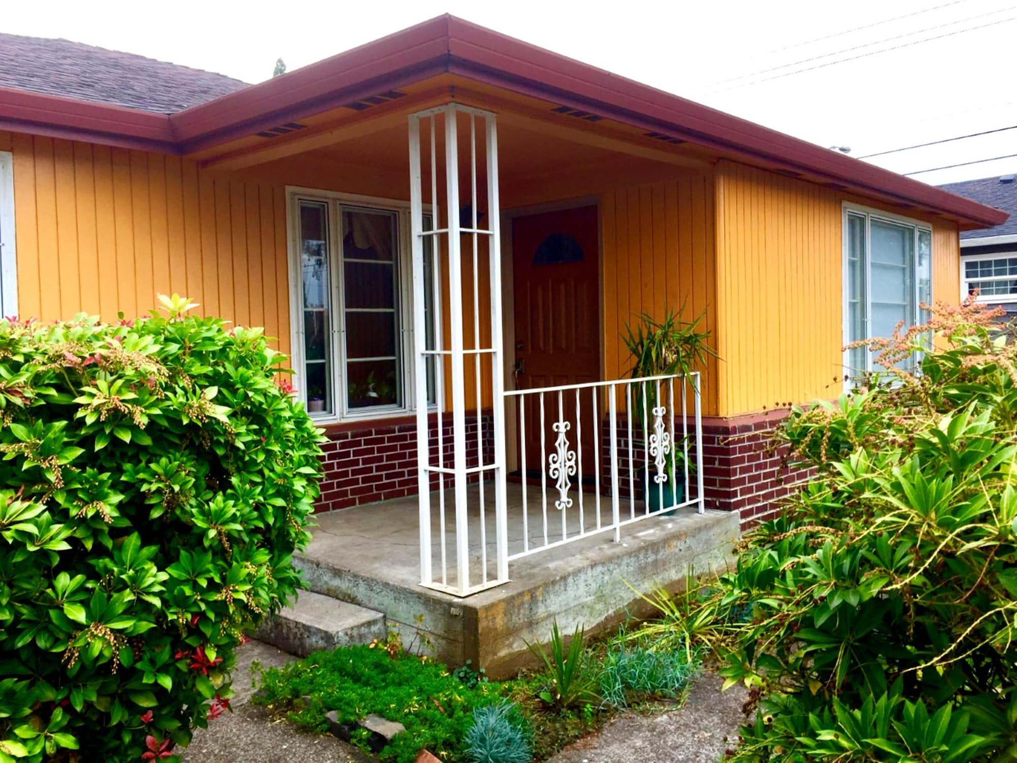 Vista Exterior Lilyspring PDX Vacation Apartments