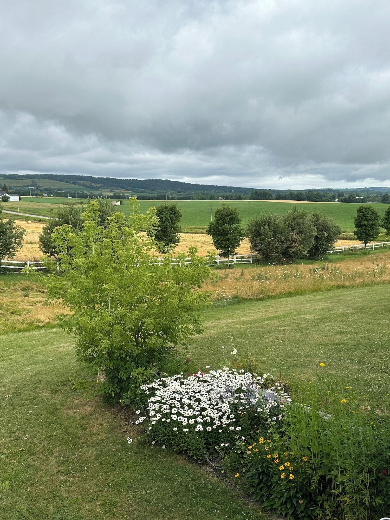 Vista Exterior Mountain Ash Farm Country Manor