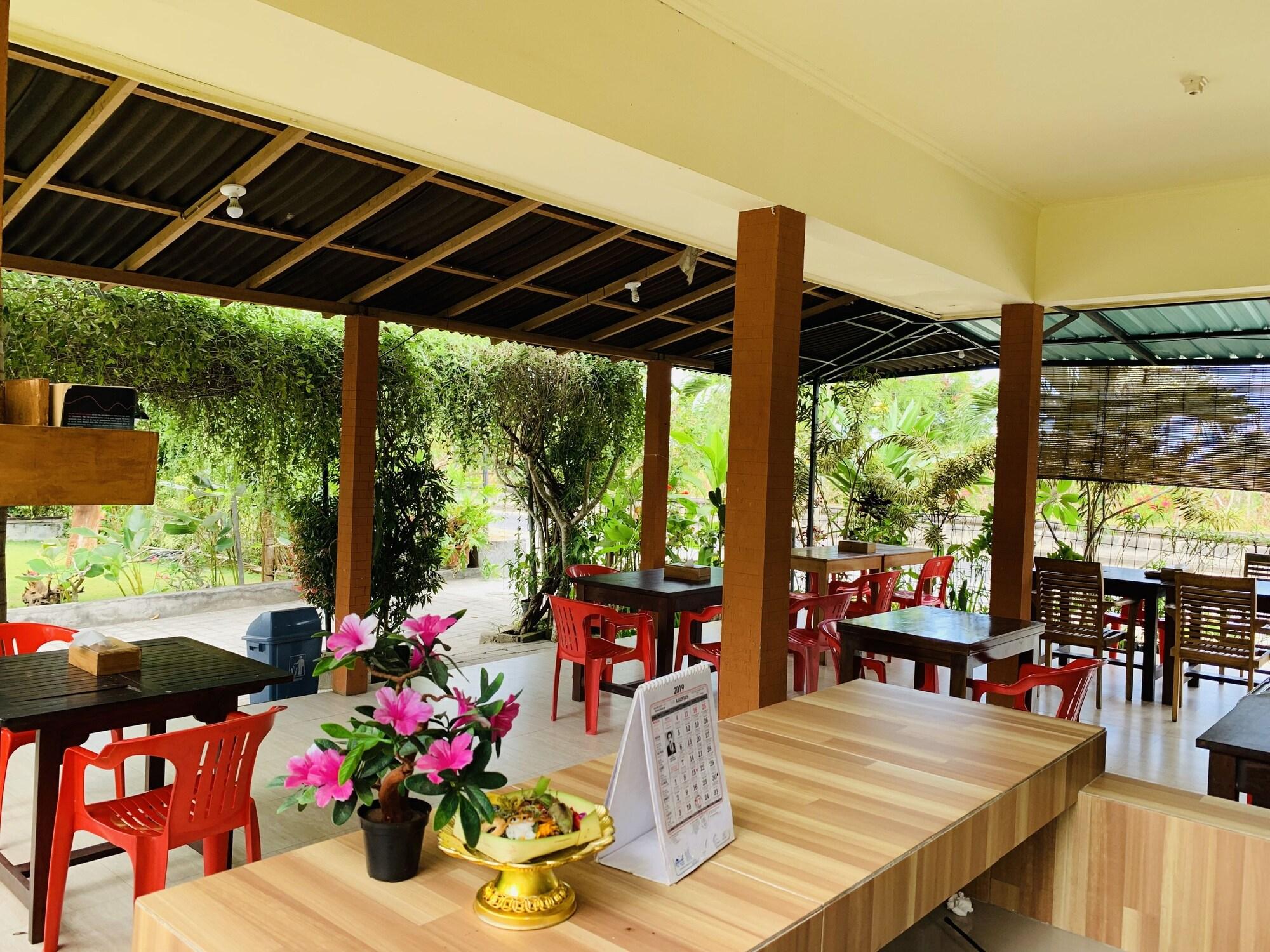Vista Lobby Pandawa Beach Home Stay