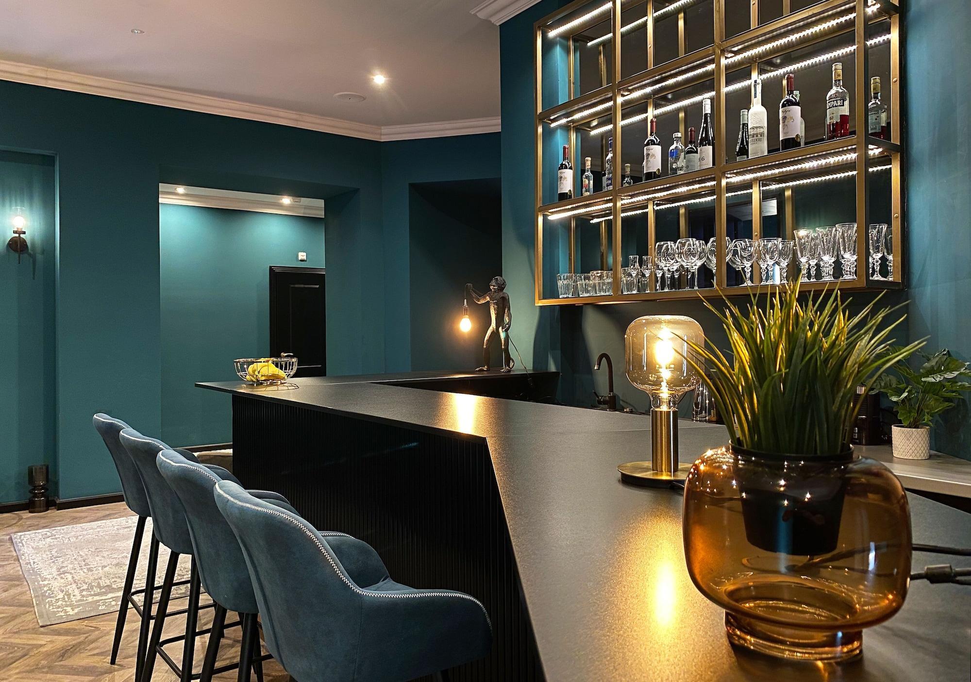 Bar/Salón Rumor Rooms