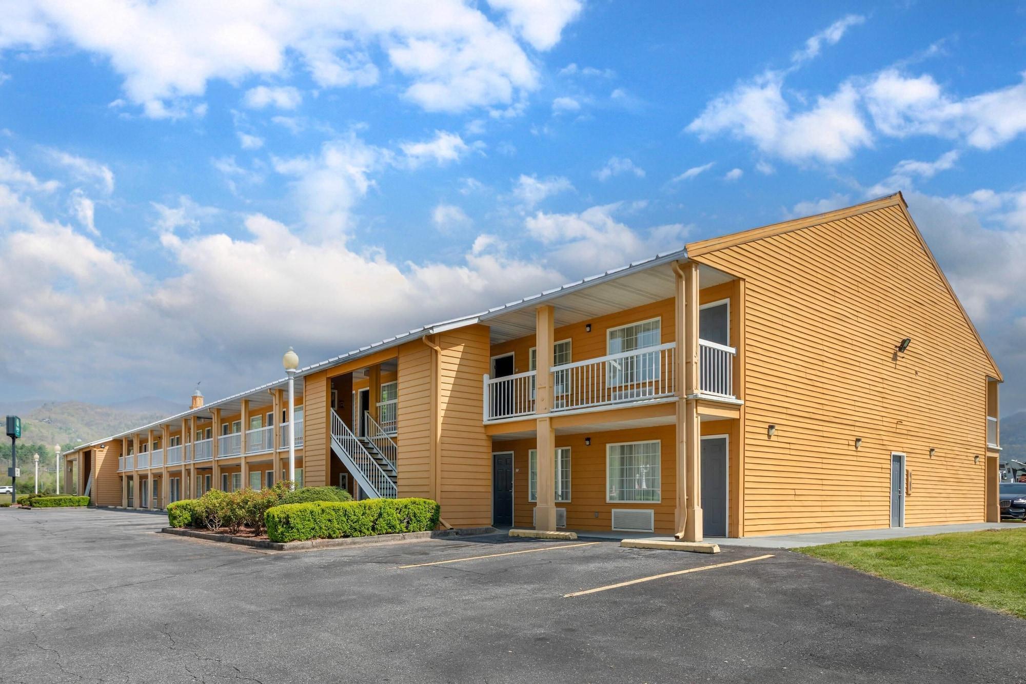 Vista Exterior Quality Inn Andrews