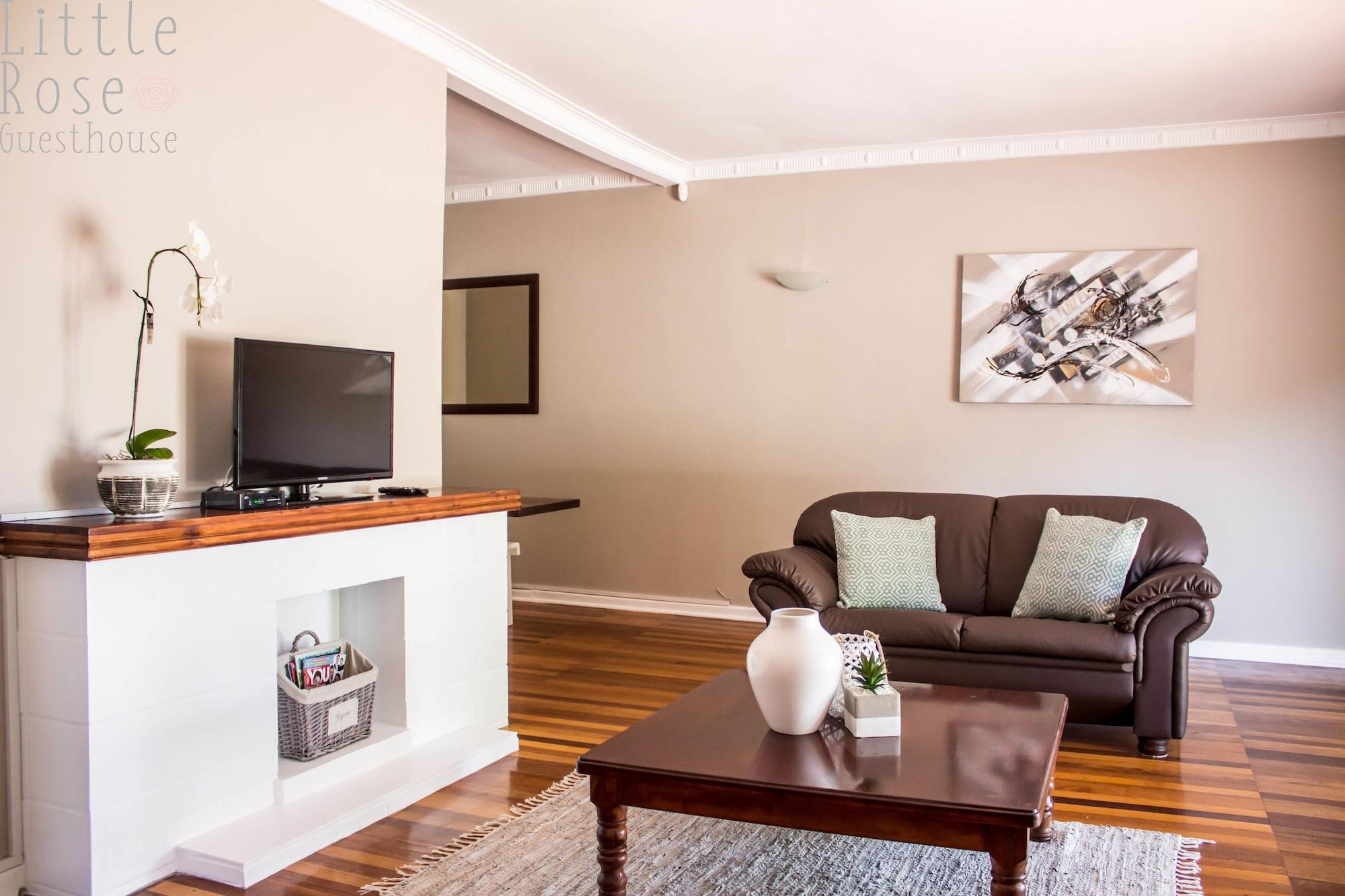 Varios Little Rose Guesthouse & Self-Catering