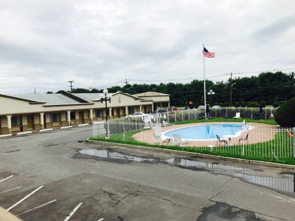 Vista Piscina Days Inn by Wyndham Wrightstown McGuire AFB/Bordentown