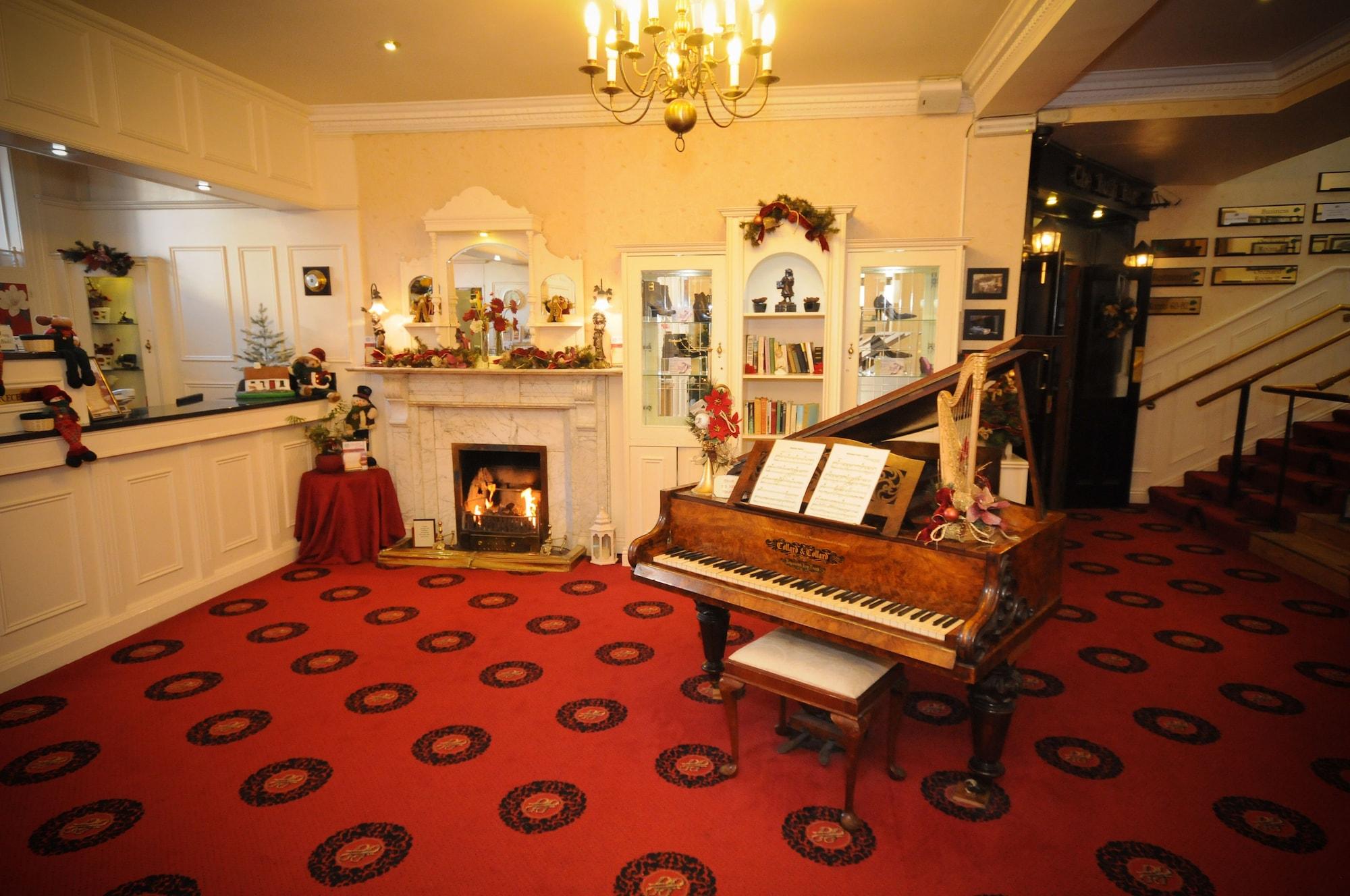 Vista Lobby Bush Hotel