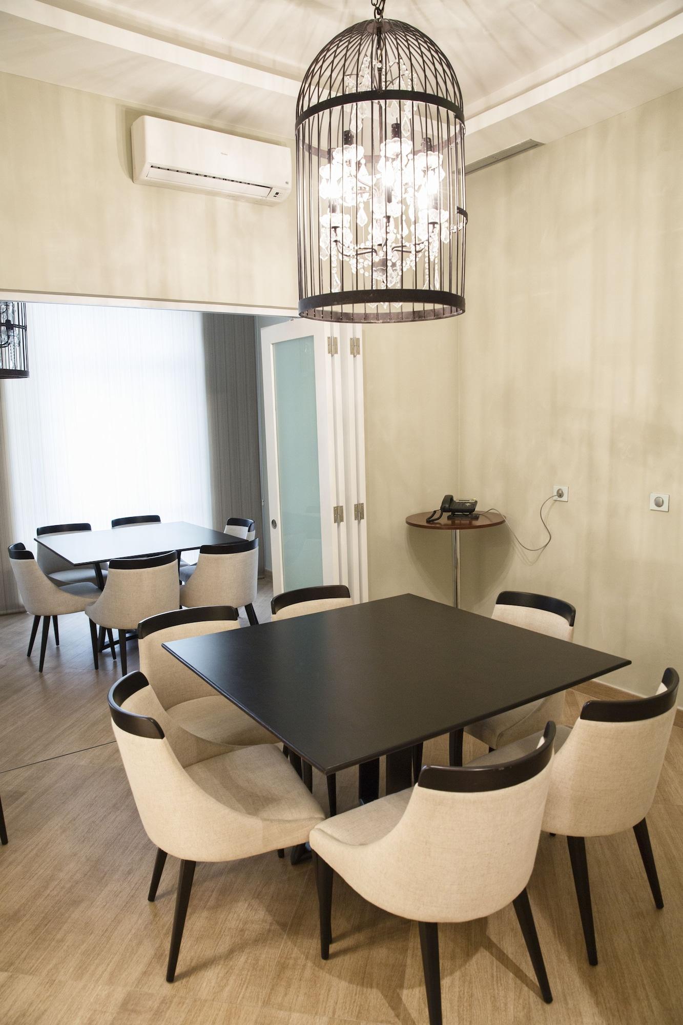 Sala de Reuniones Faias Residence