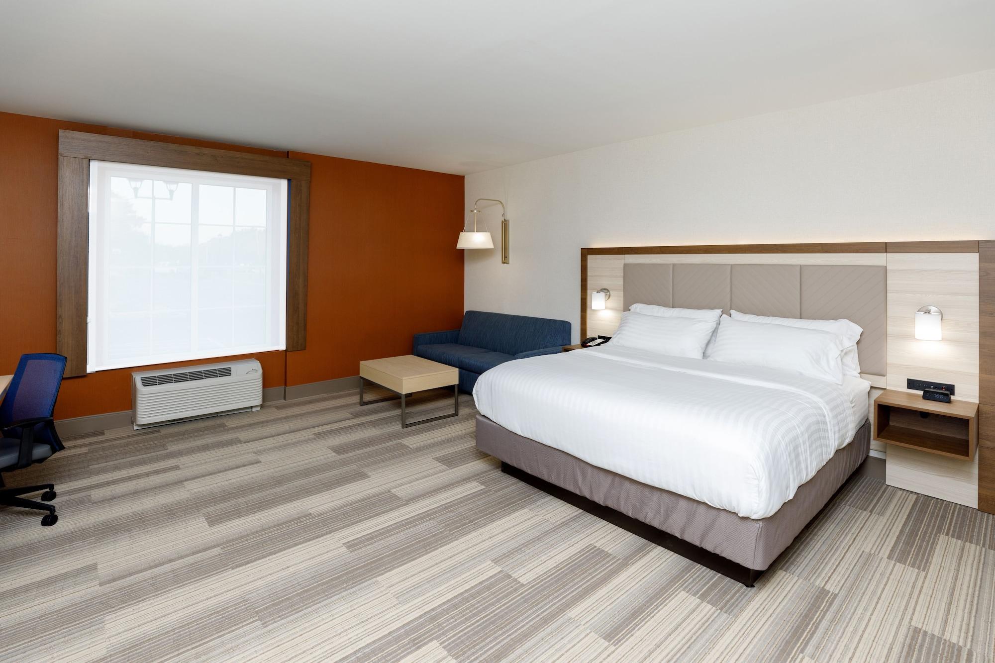 Set de Habitación Holiday Inn Express & Suites Sturbridge by IHG