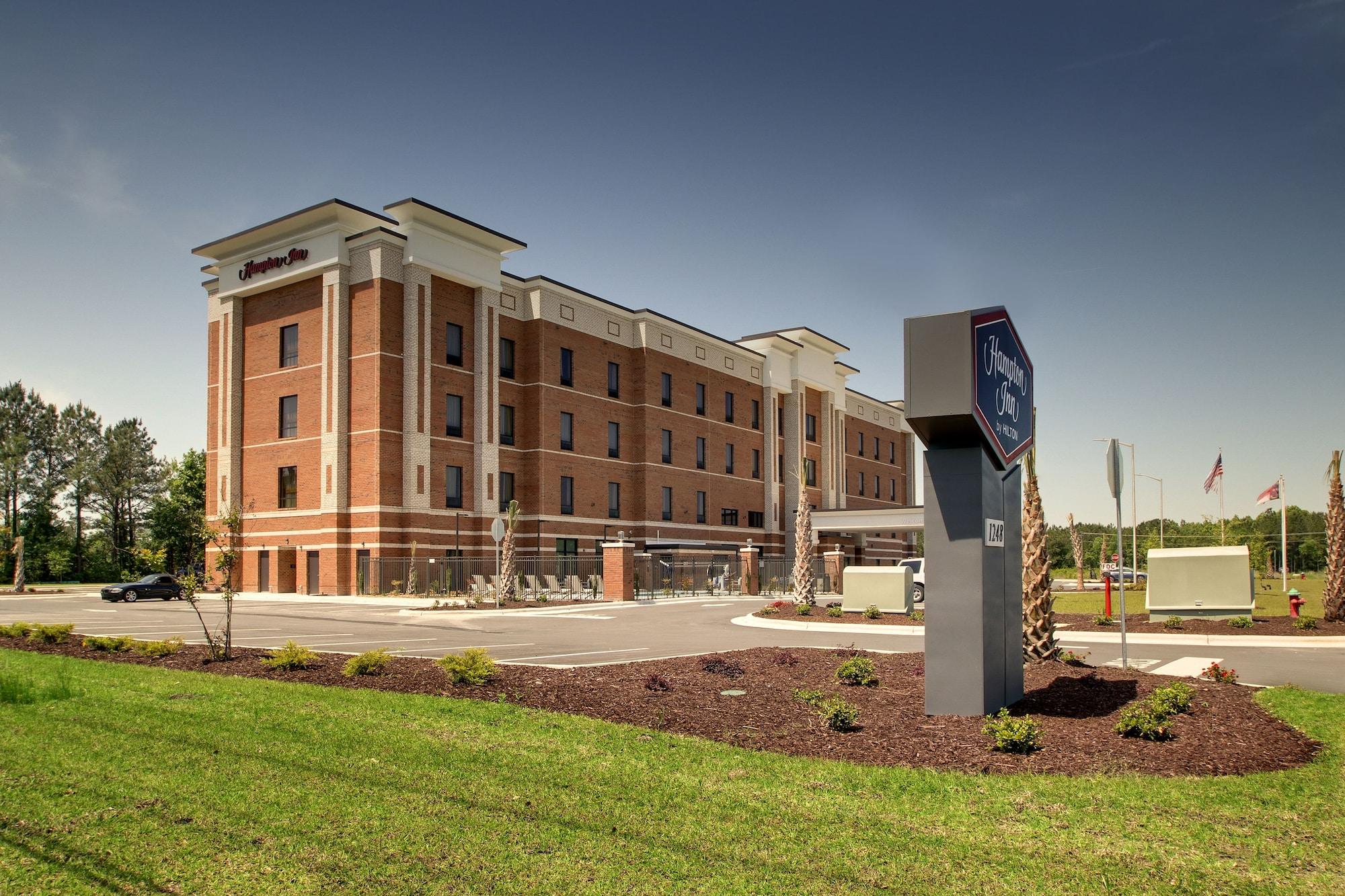 Vista Exterior Hampton Inn Sneads Ferry North Topsail Beach