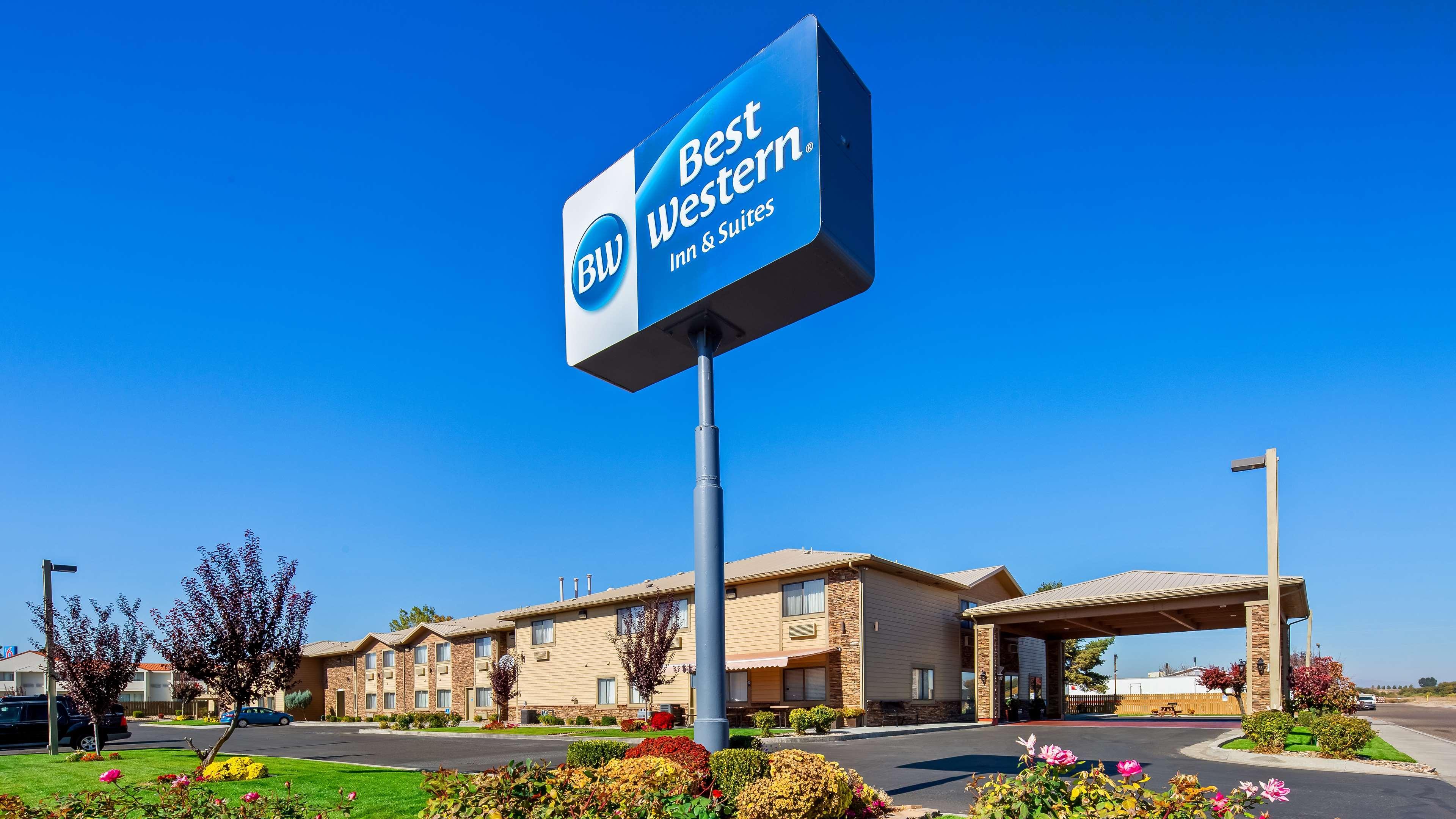 Vista Exterior Best Western Inn & Suites