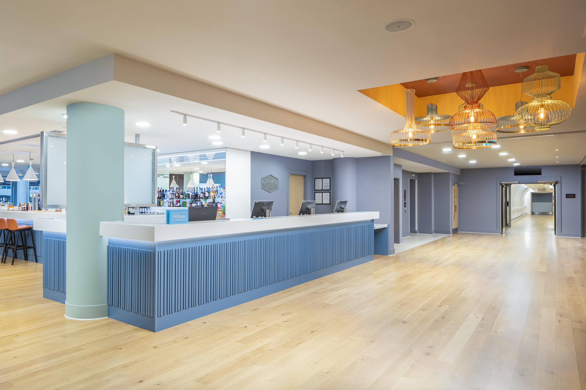 Vista Lobby Hampton by Hilton London Gatwick Airport