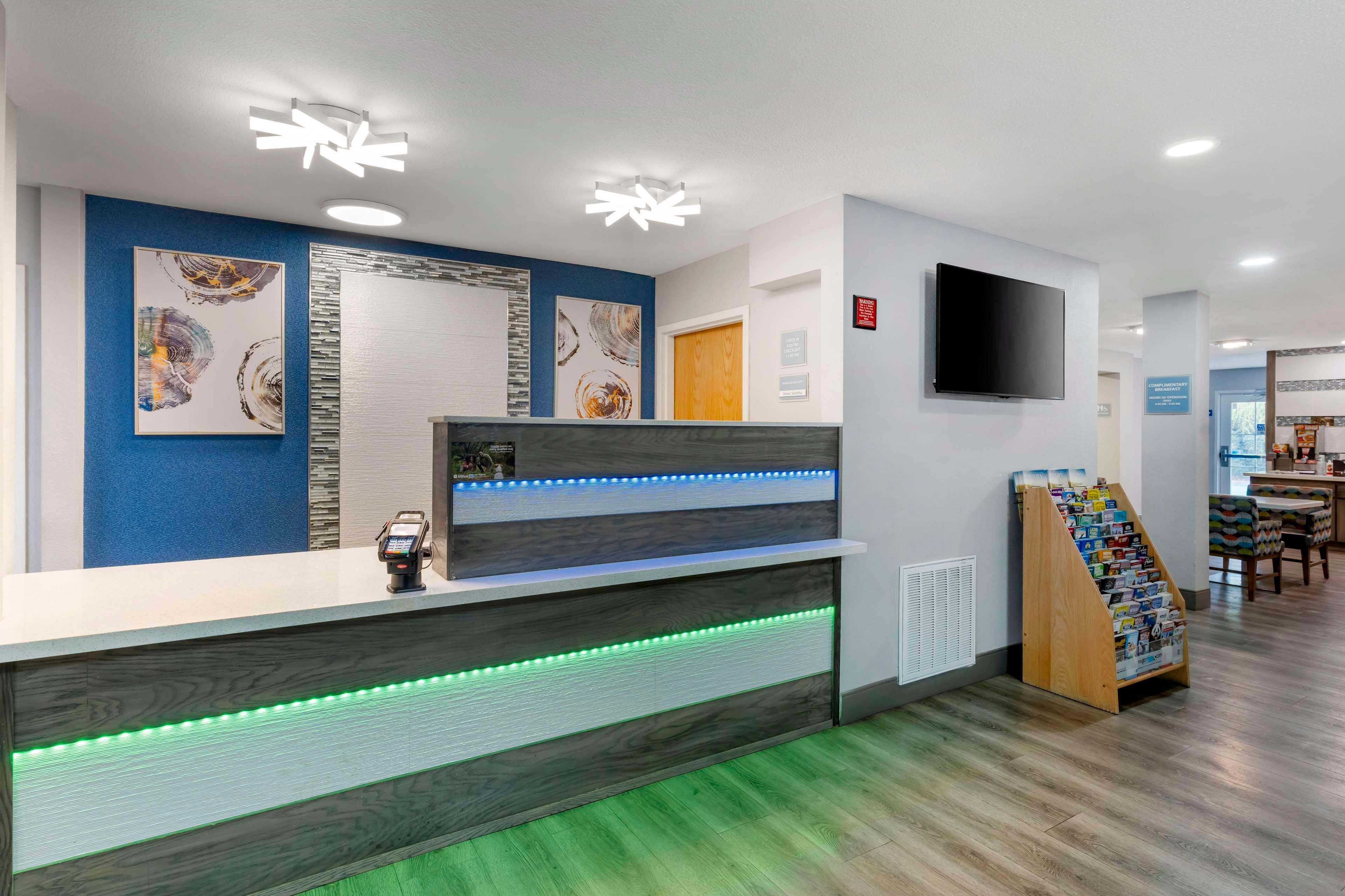 Vista Lobby Best Western Galt Inn