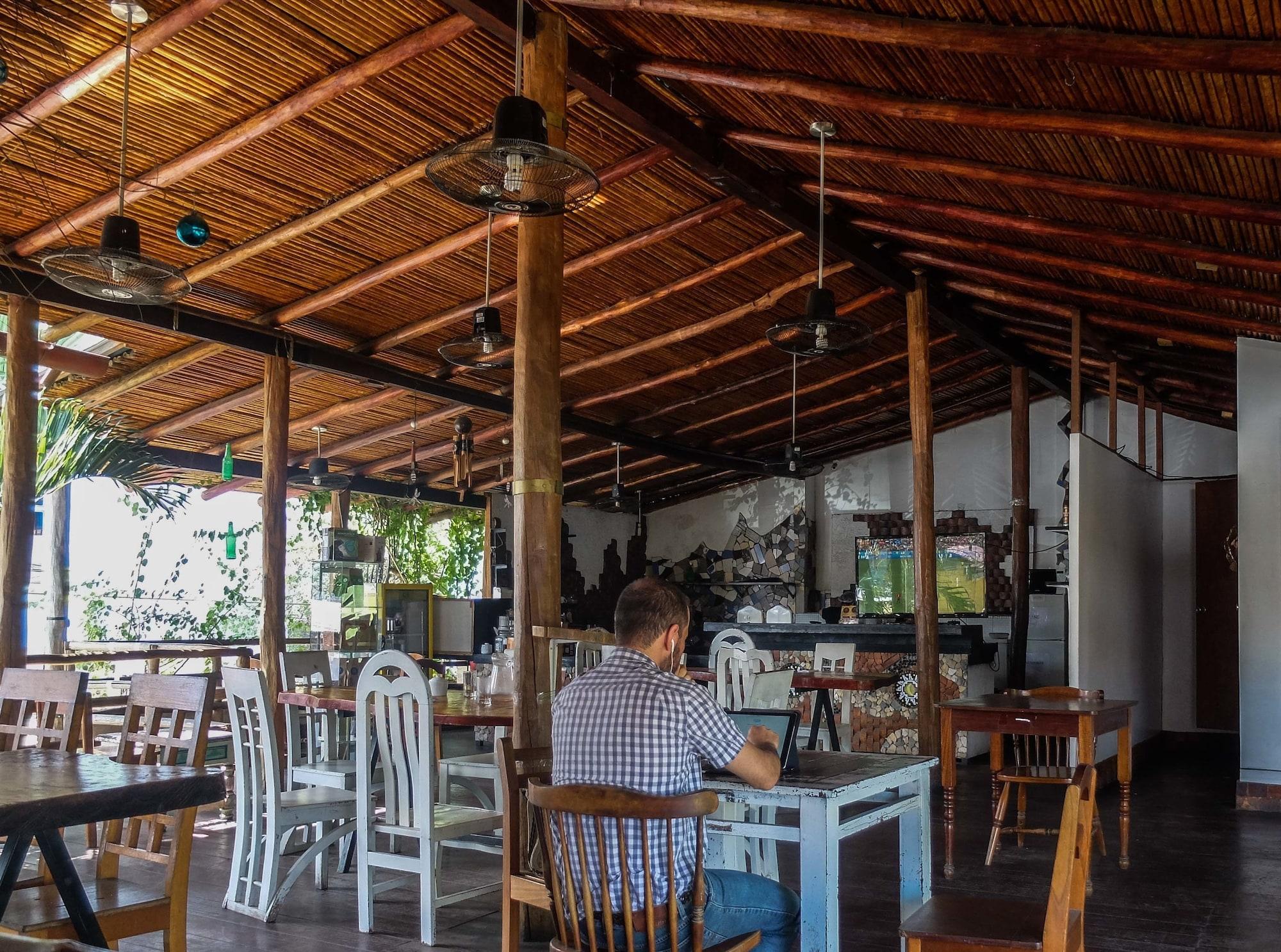 Bar/Salón Casa de Palos Boutique