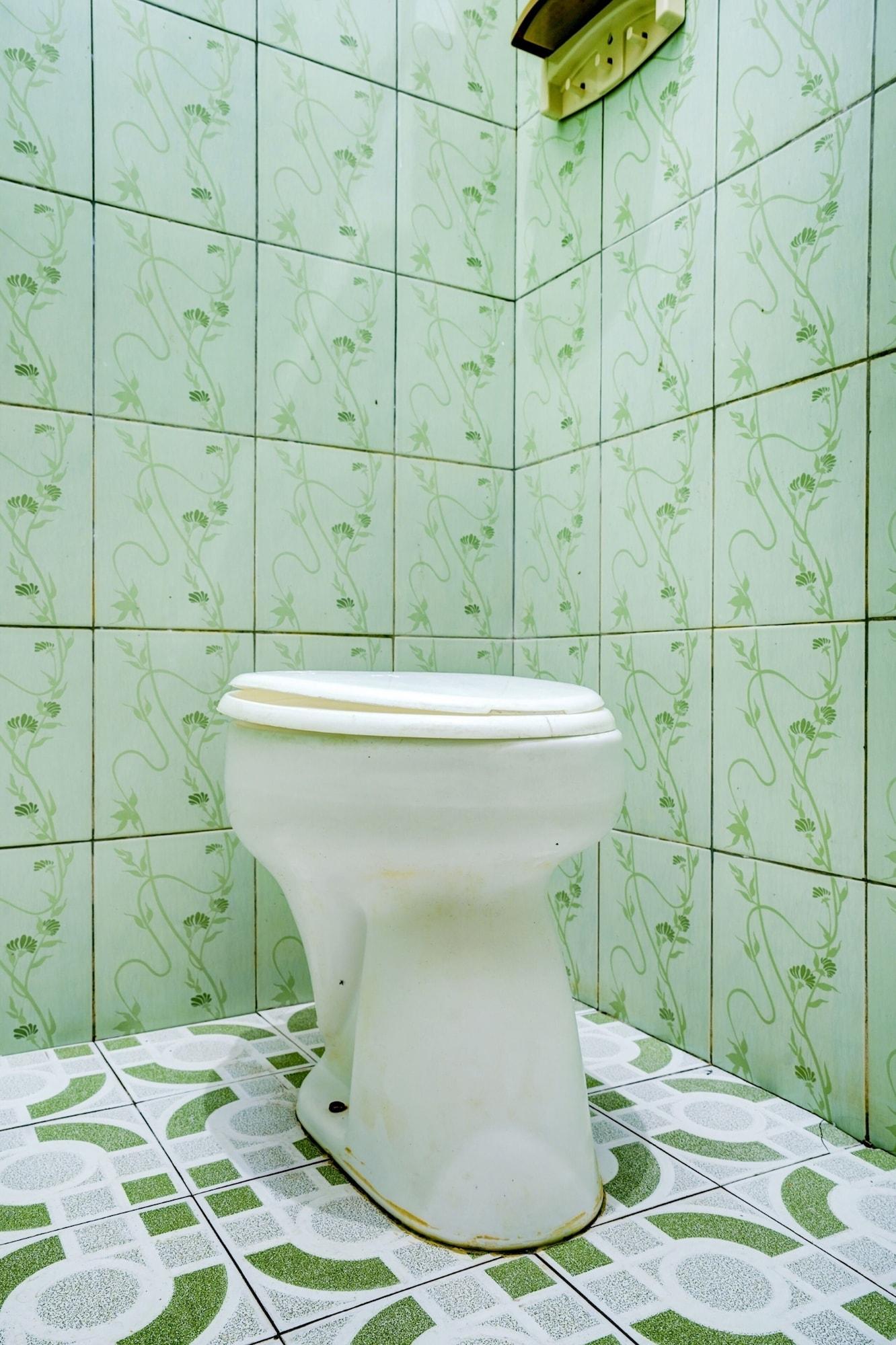 Equipamiento de Habitación Hotel O Wisma Al-fahmi Syariah