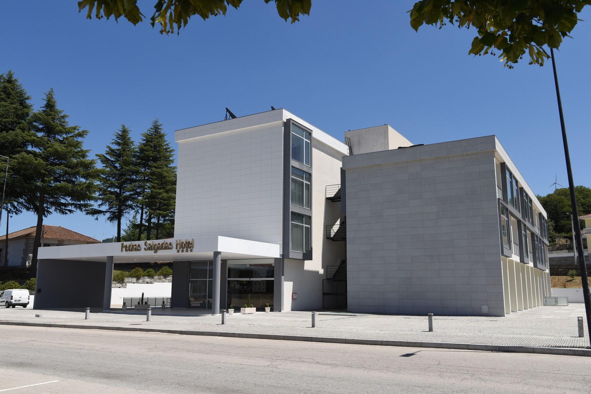 Vista Exterior Hotel Pedras Salgadas