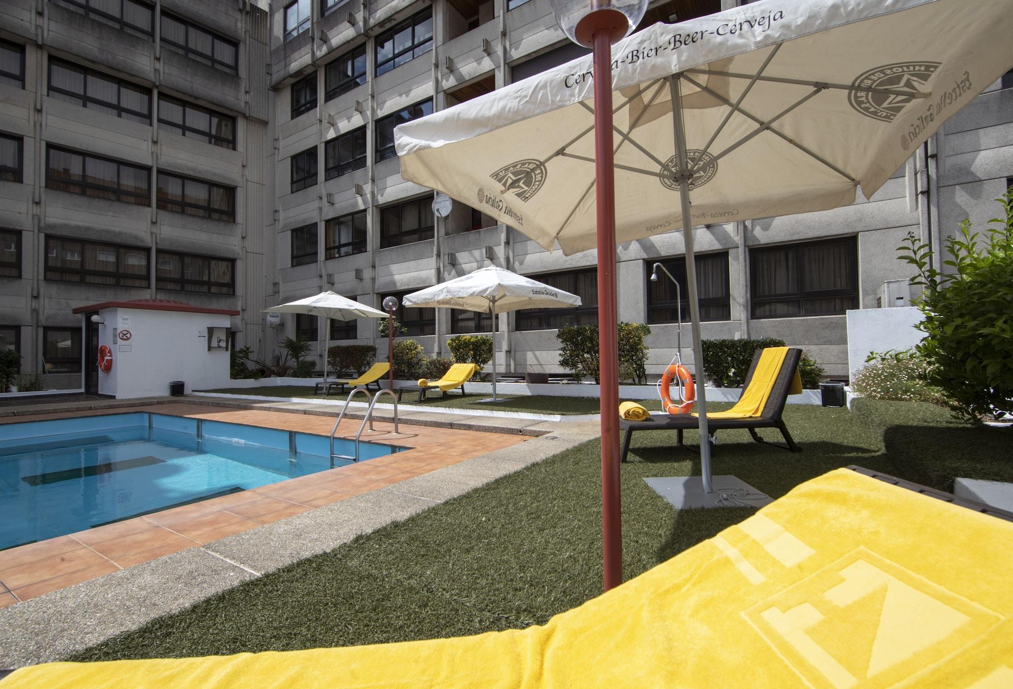 Vista Piscina Eurostars Araguaney