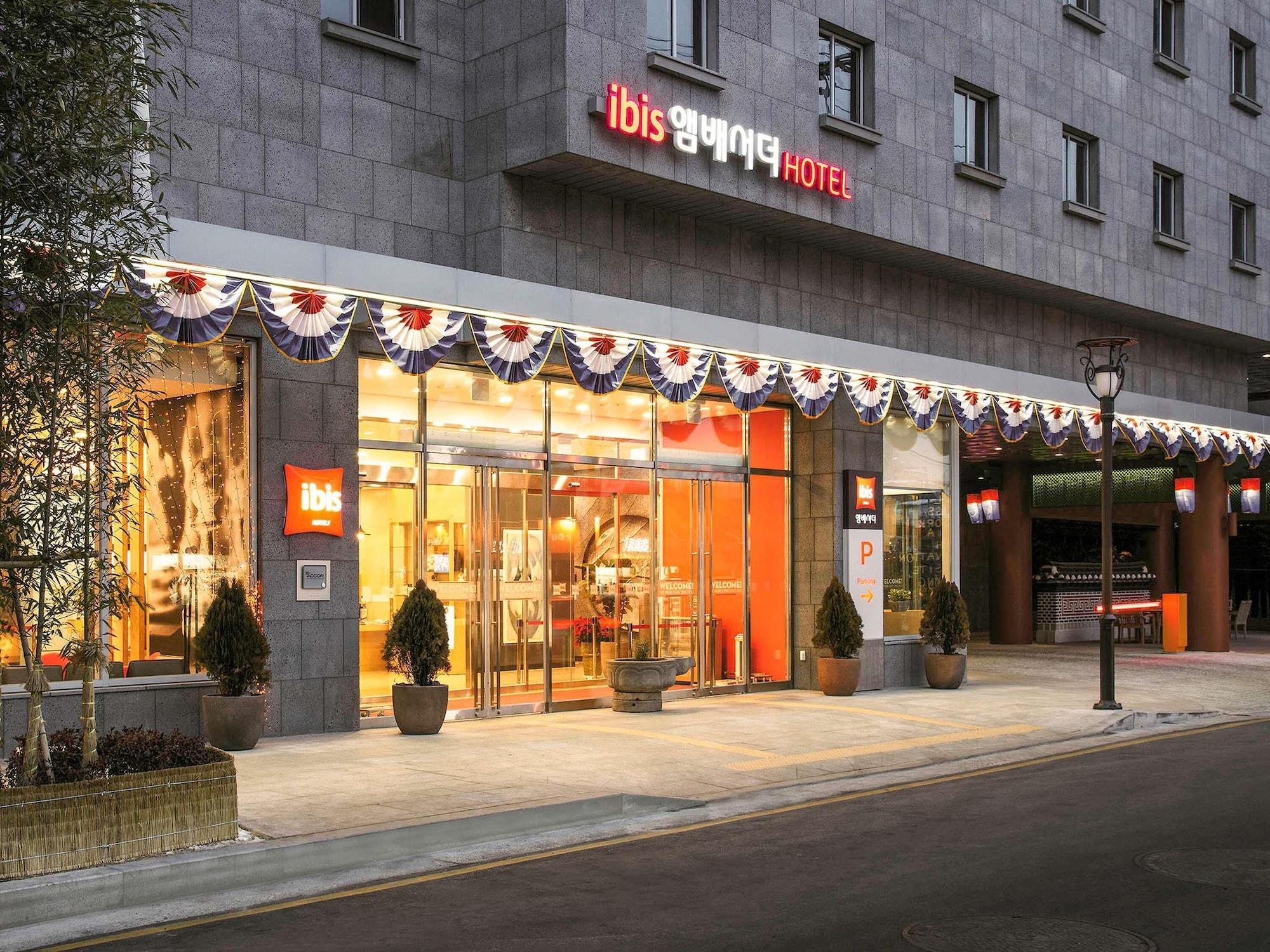 Vista Exterior ibis Ambassador Seoul Insadong (Newly renovated in 2025)