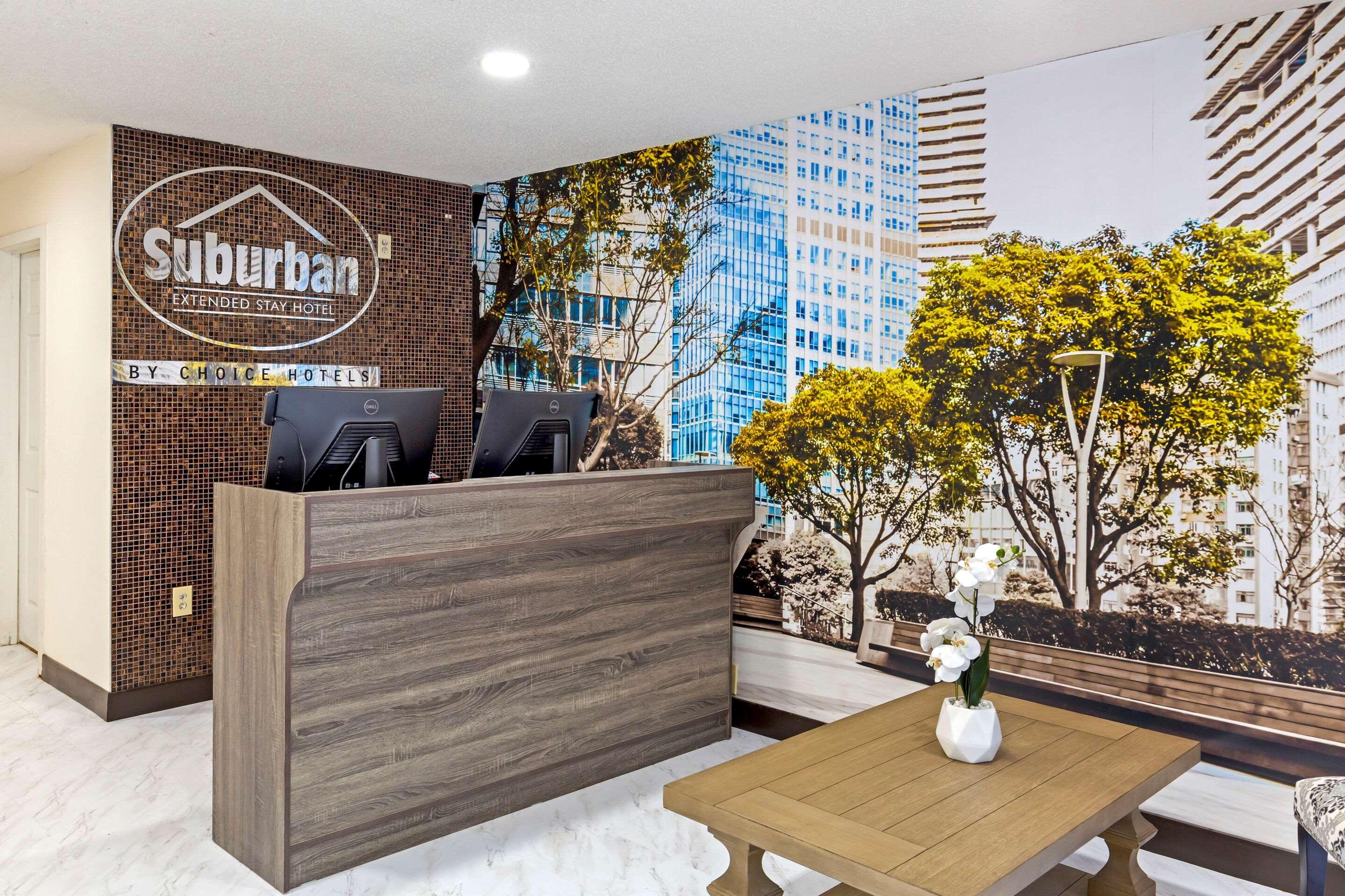 Vista Lobby Suburban Studios North