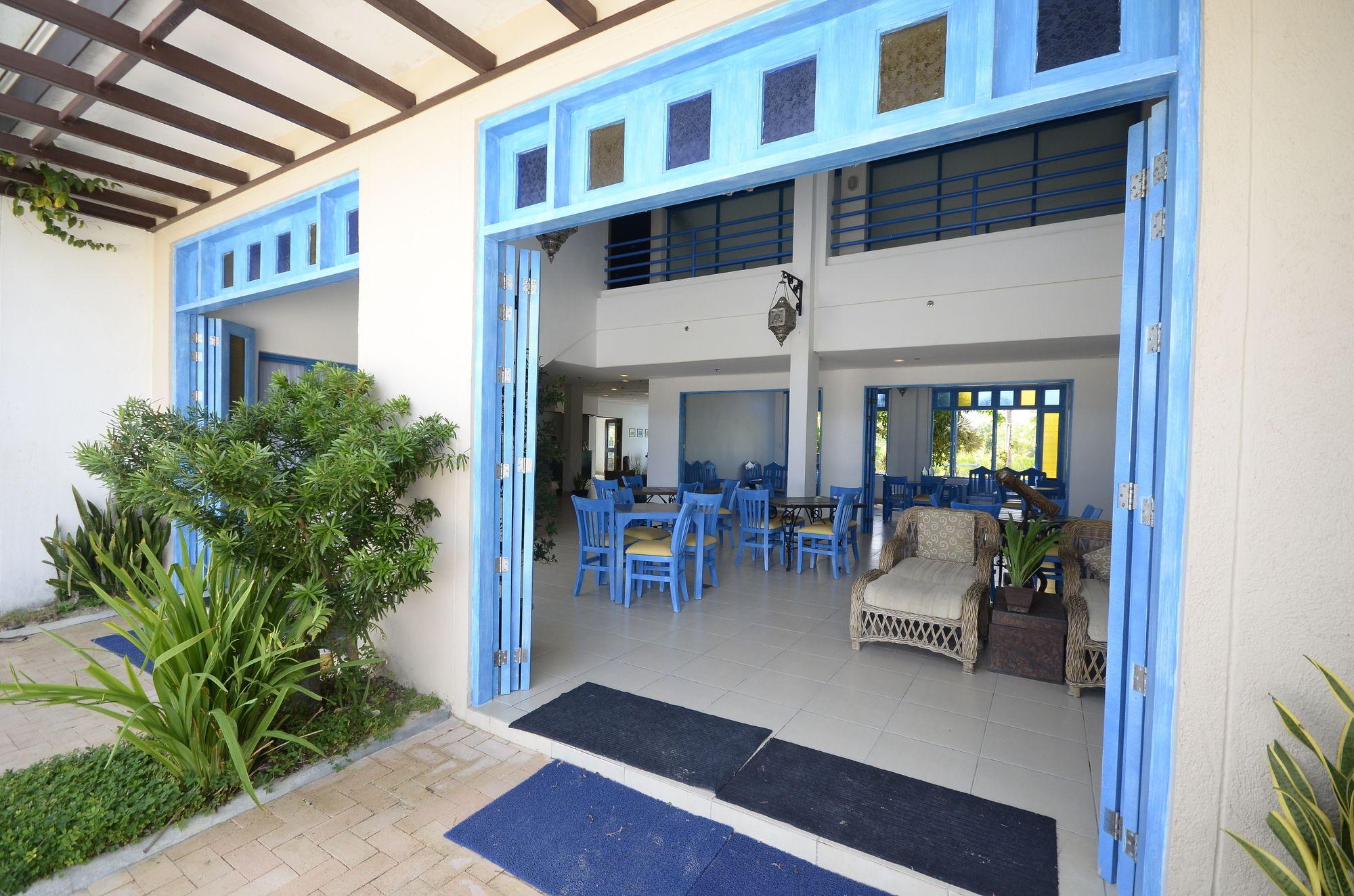 Bar/Salón Microtel By Wyndham Puerto Princesa