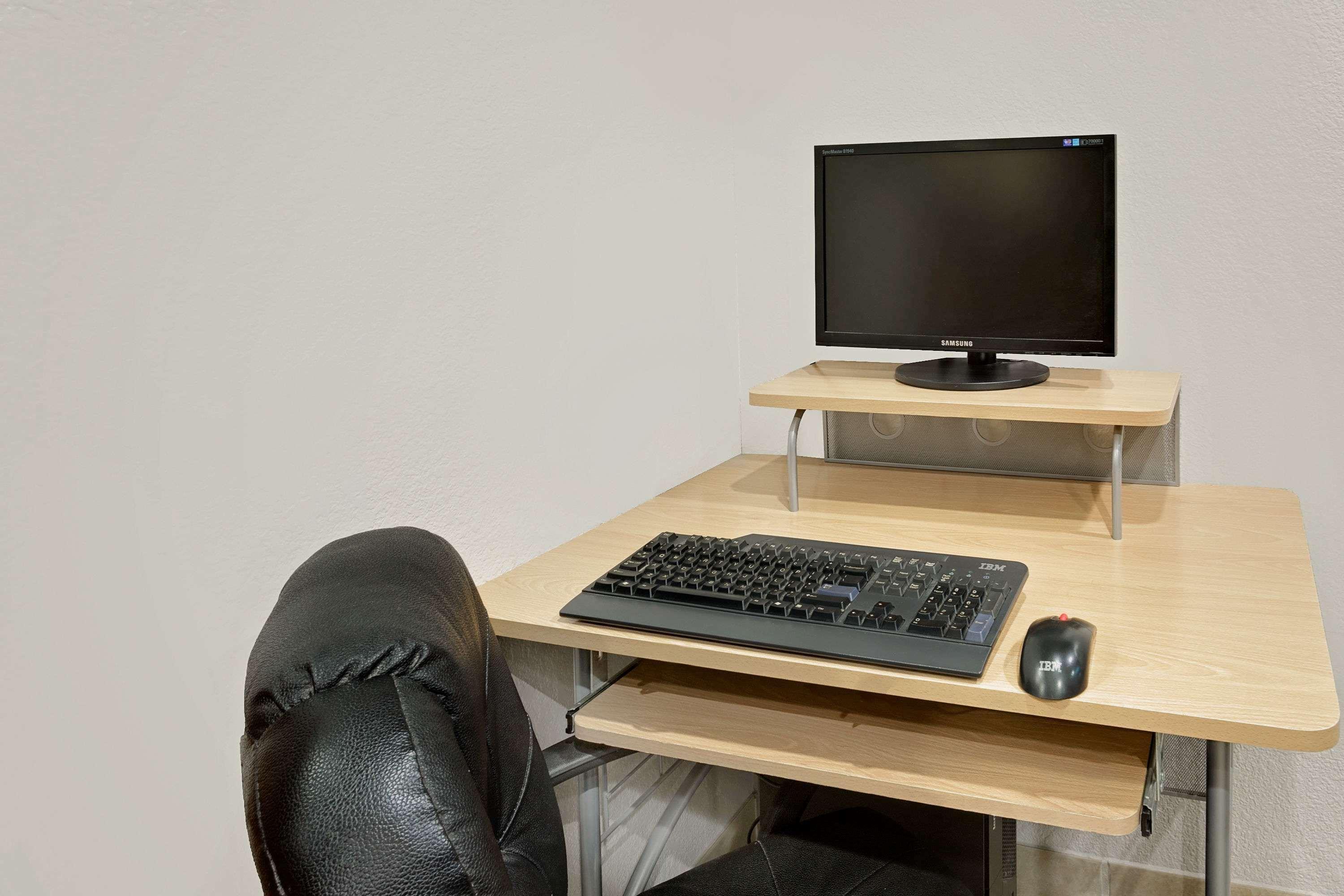 Centro de Negocios Super 8 by Wyndham Waynesboro