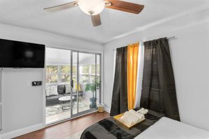 Alquiler Vacacional - King bd / Charming 2 story cottage w/ Private Yard