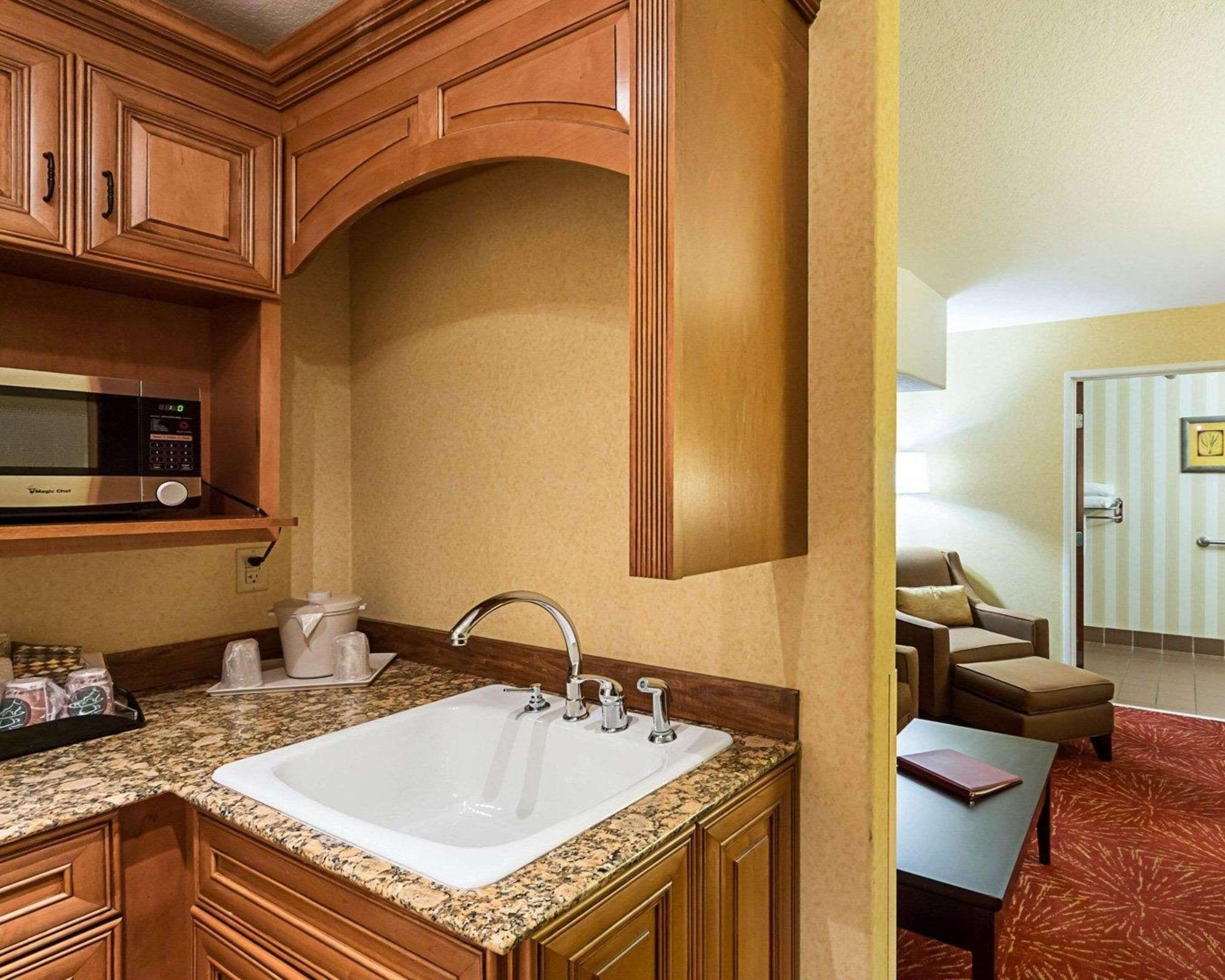 Habitación Comfort Suites Airport