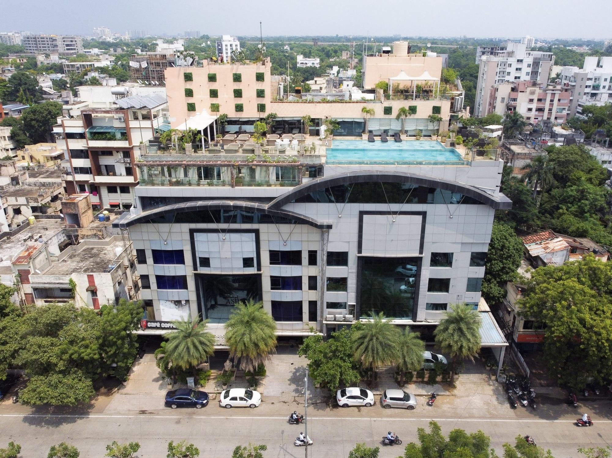 Vista Exterior The Nagpur Ashok
