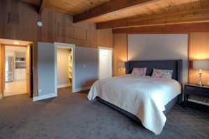 Alquiler Vacacional - Private Executive Home with Pool, Pickleball Court, and Sauna.