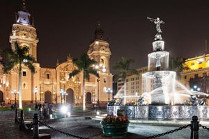 Actividad - Tour centro de lima en la noche + circuito mágico d