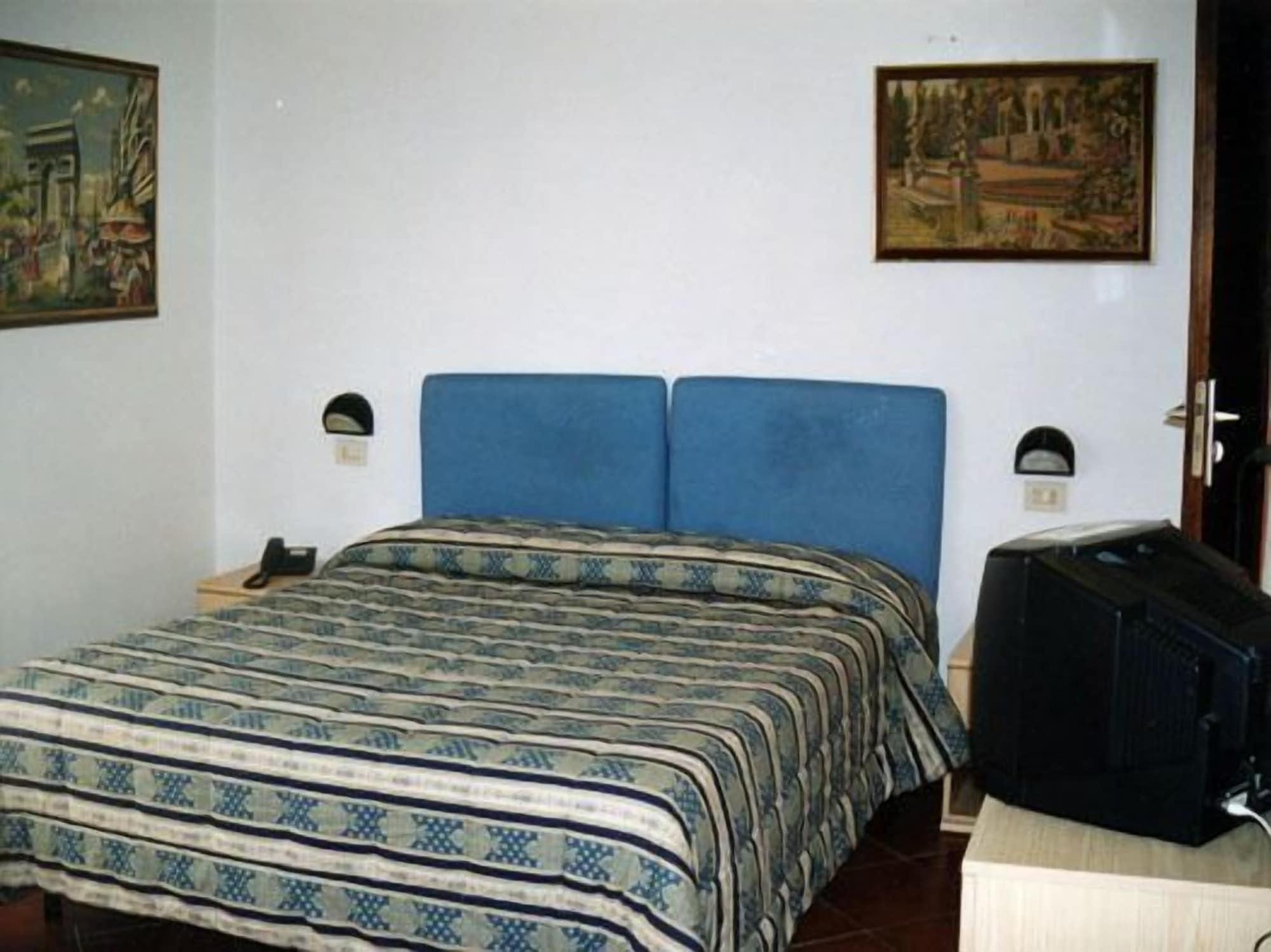 Varios Hotel Cordova