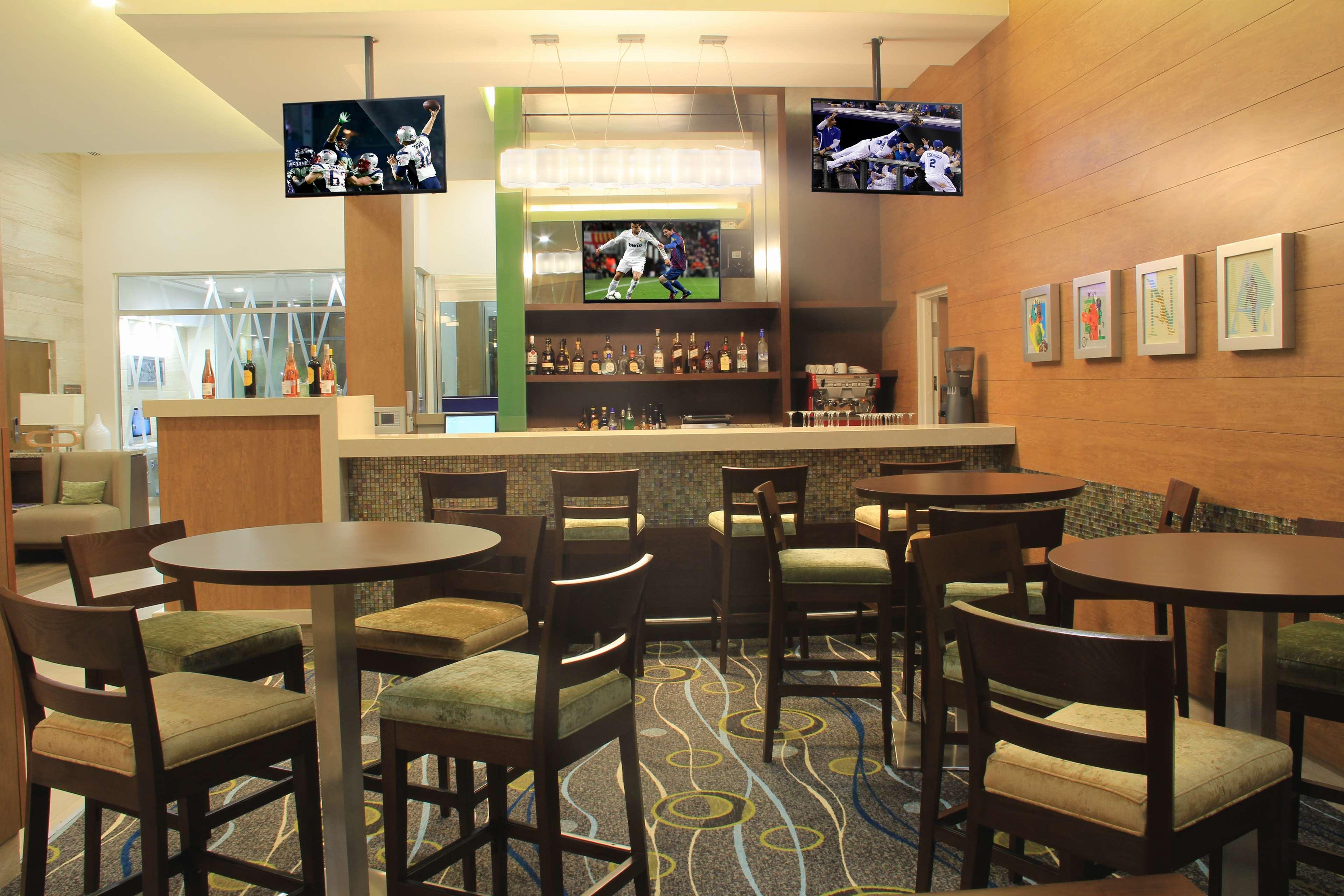 Bar/Salón Hampton Inn by Hilton Villahermosa