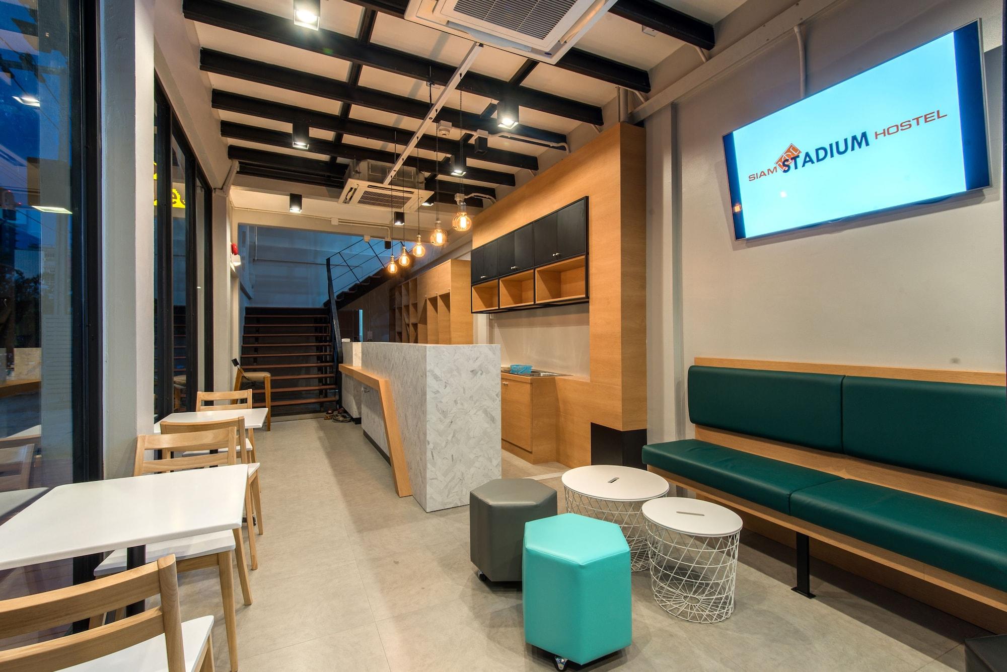 Vista Lobby Siam Stadium Hostel