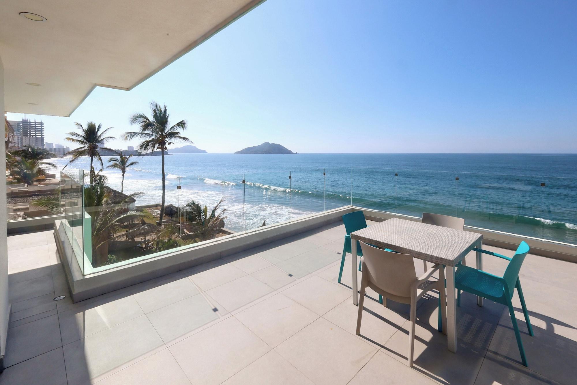 Habitación Garner Hotel Mazatlan Beach by IHG