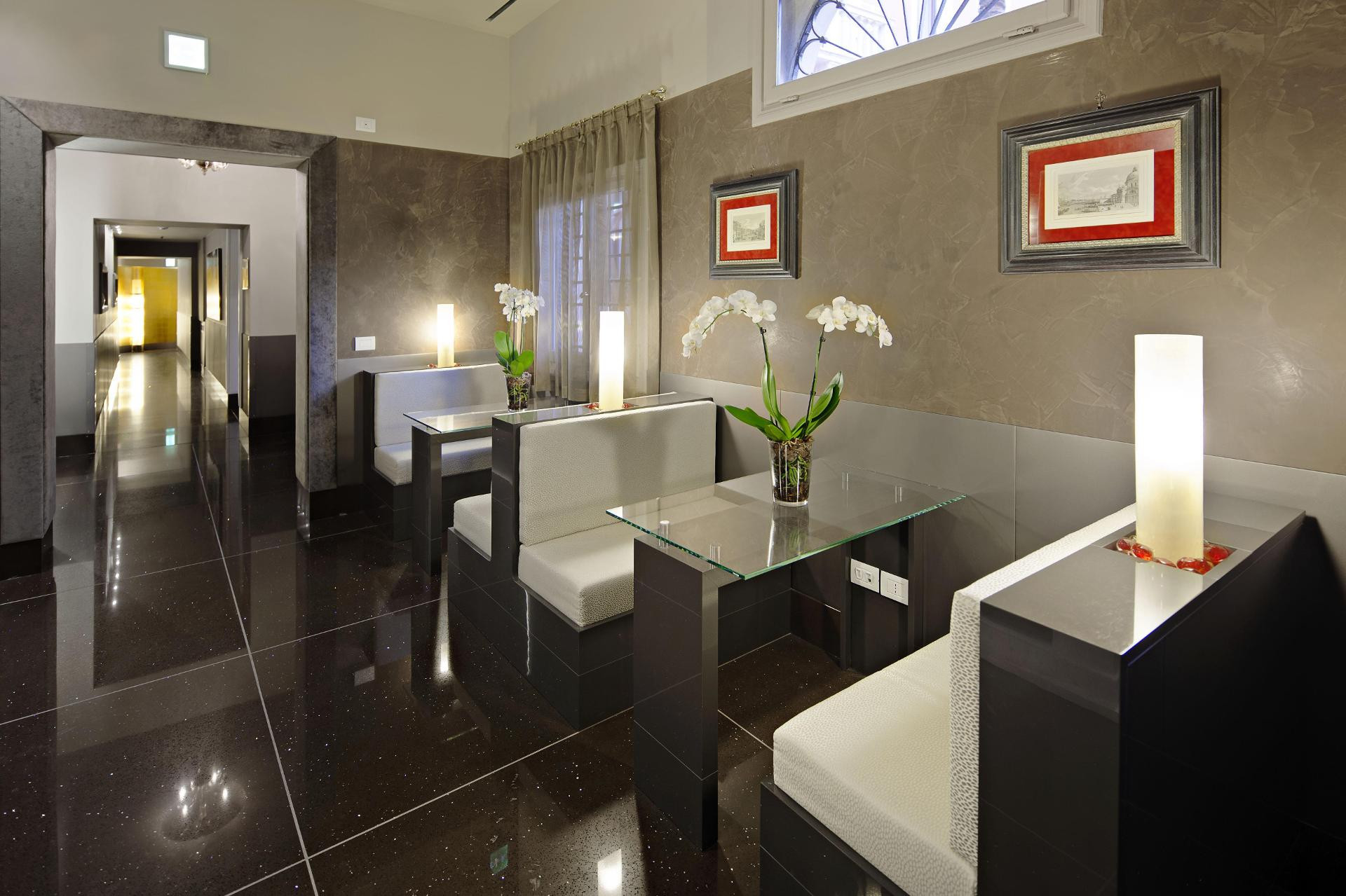 Bar/Salón Venezia Palazzo Barocci