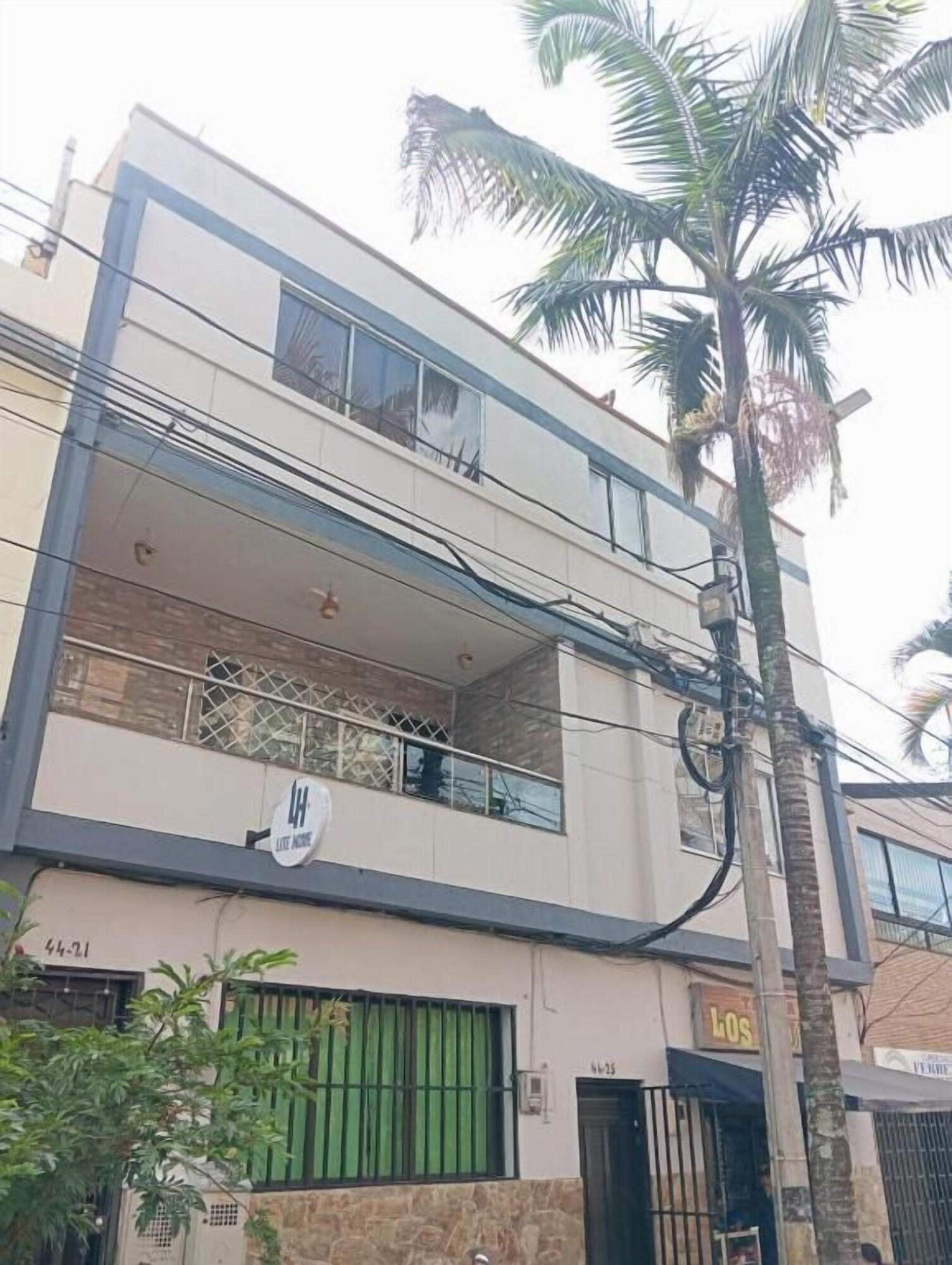 Vista Exterior Lite Home - Coliving Casa Encanto