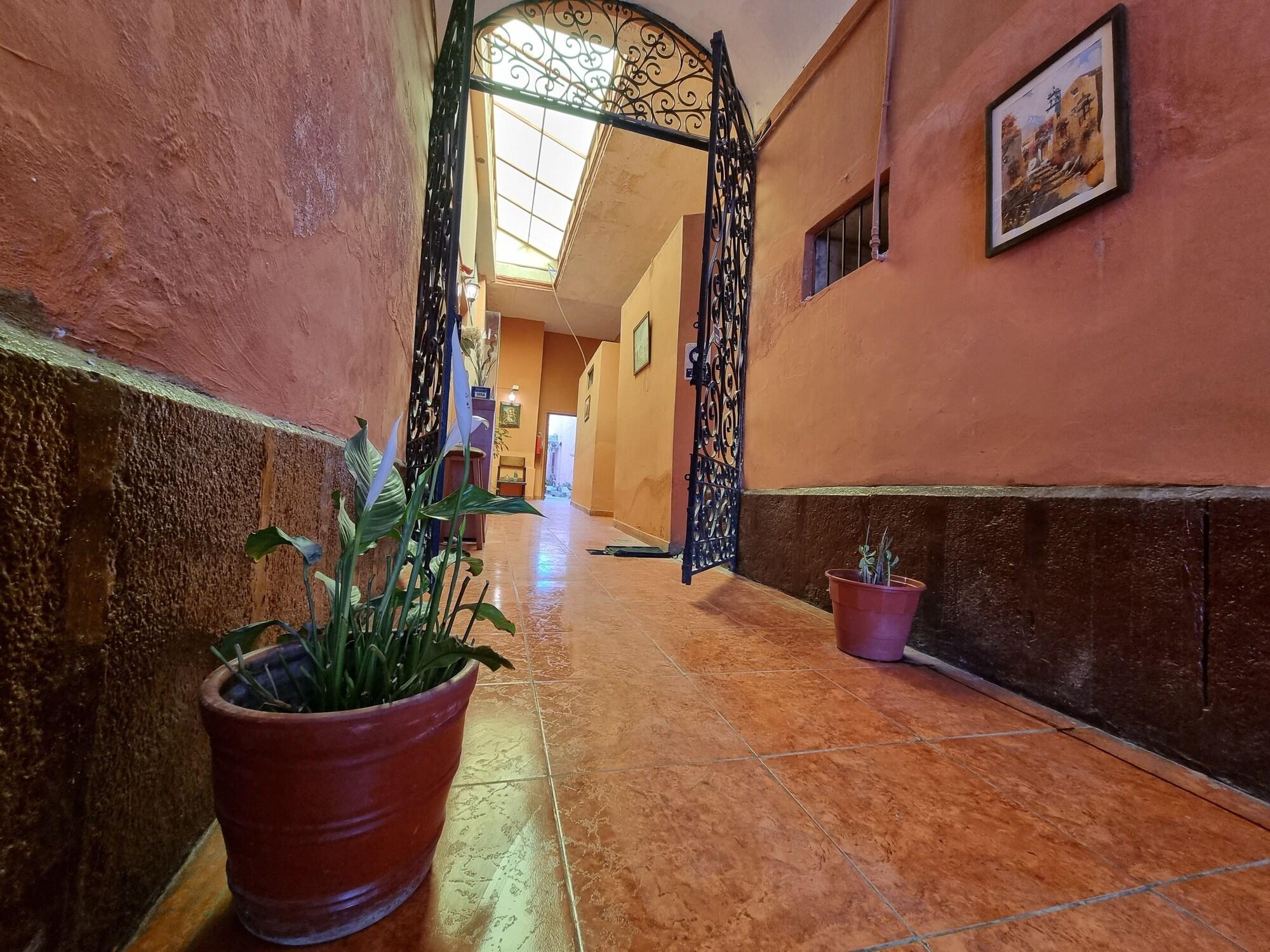 Vista Exterior Casona de Sillar