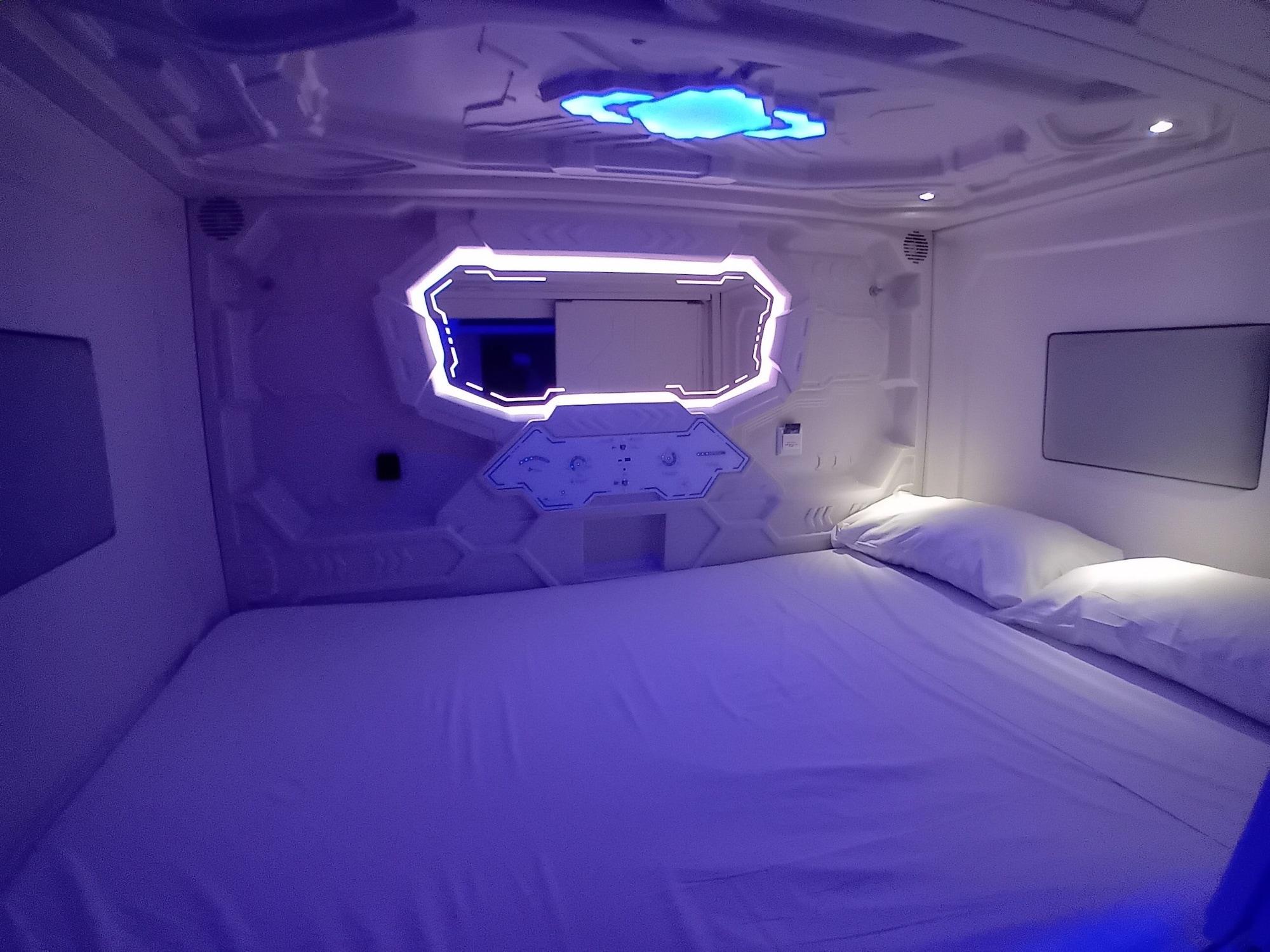 Varios Capsule Inn Valencia Hostel