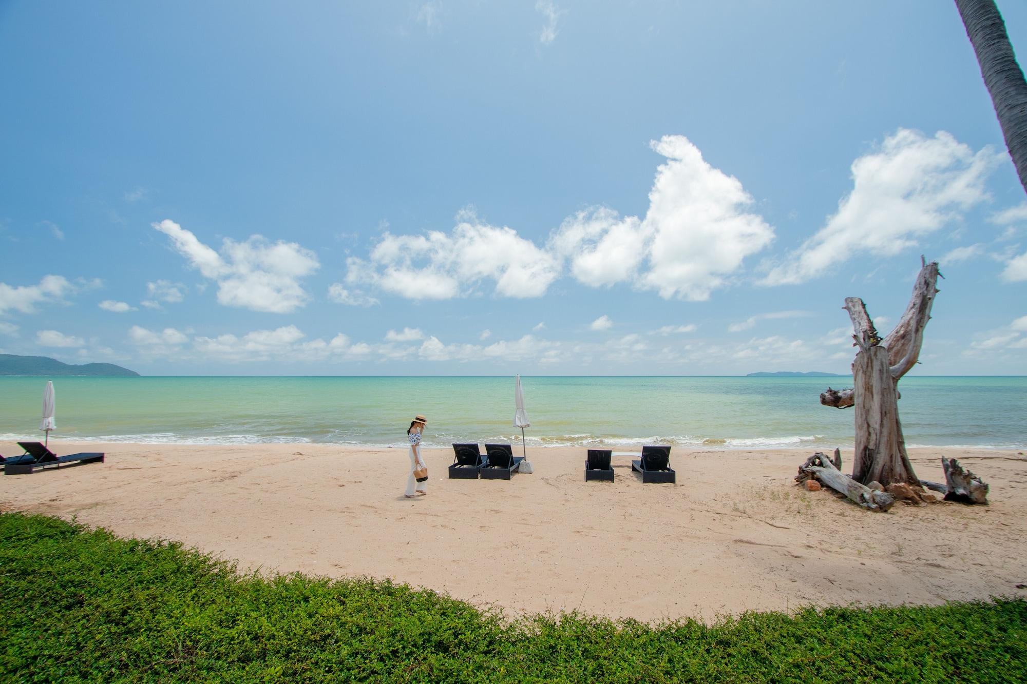 Playa SEAnery Beach Resort