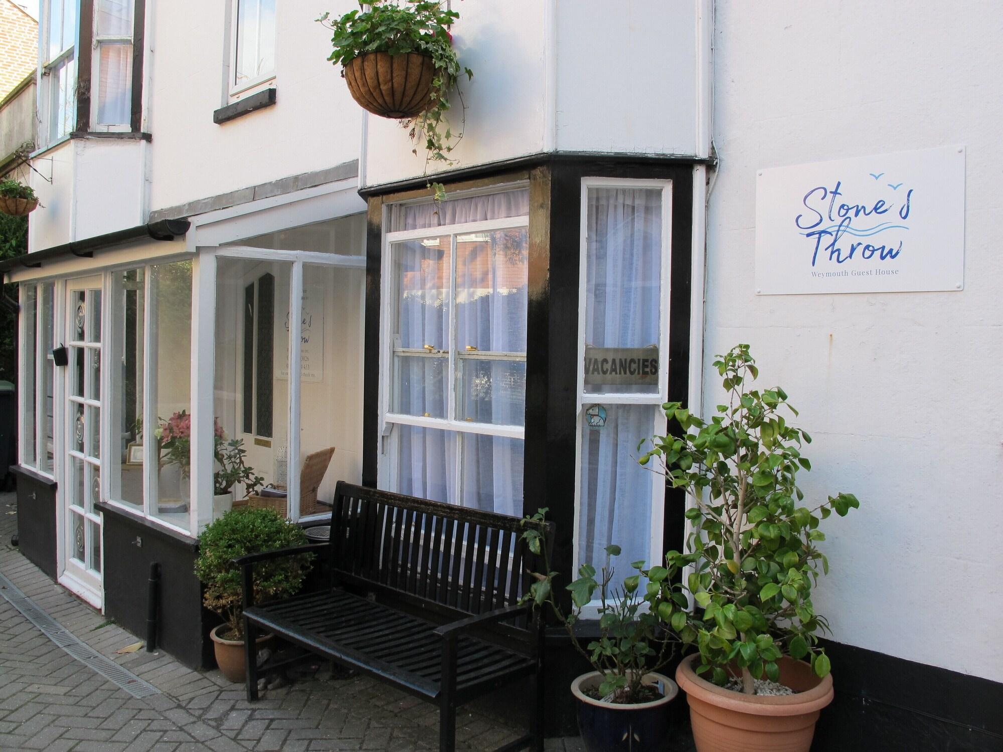 Vista Exterior Stone's Throw Guesthouse