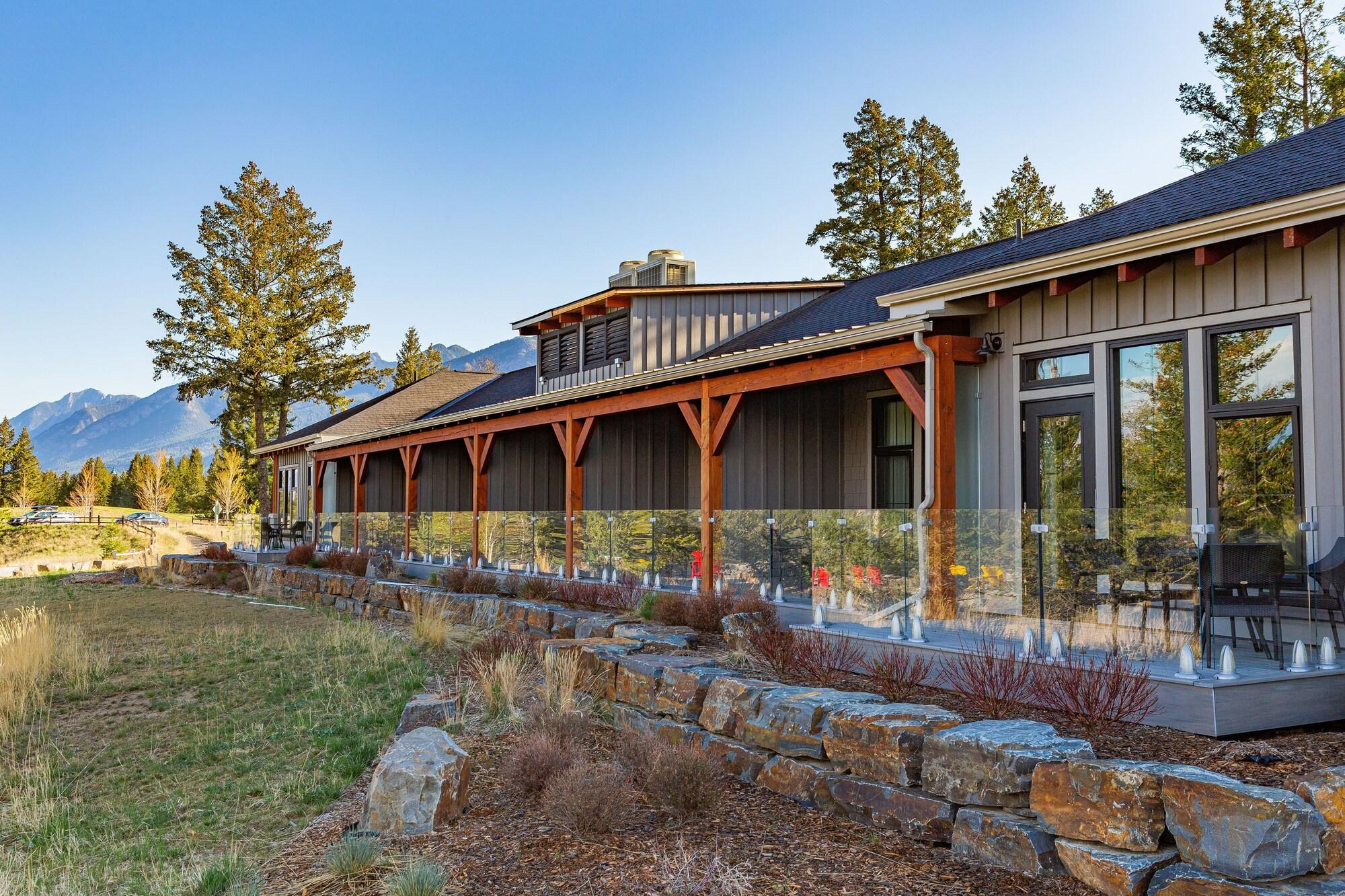Varios Headwaters Lodge at Eagle Ranch Resort